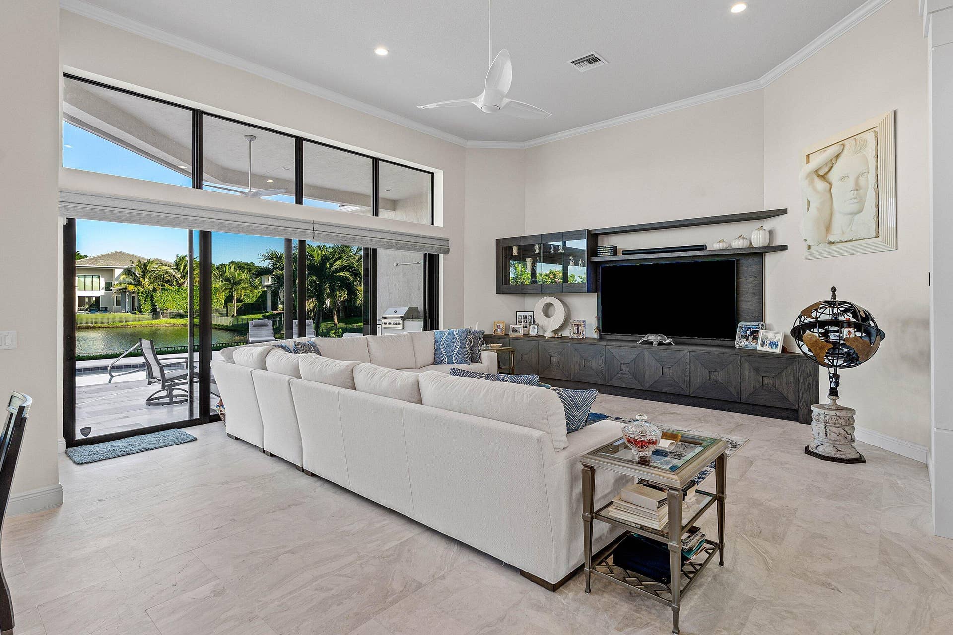 7239 NW 26TH Way, Boca Raton, FL 33496 Living Room