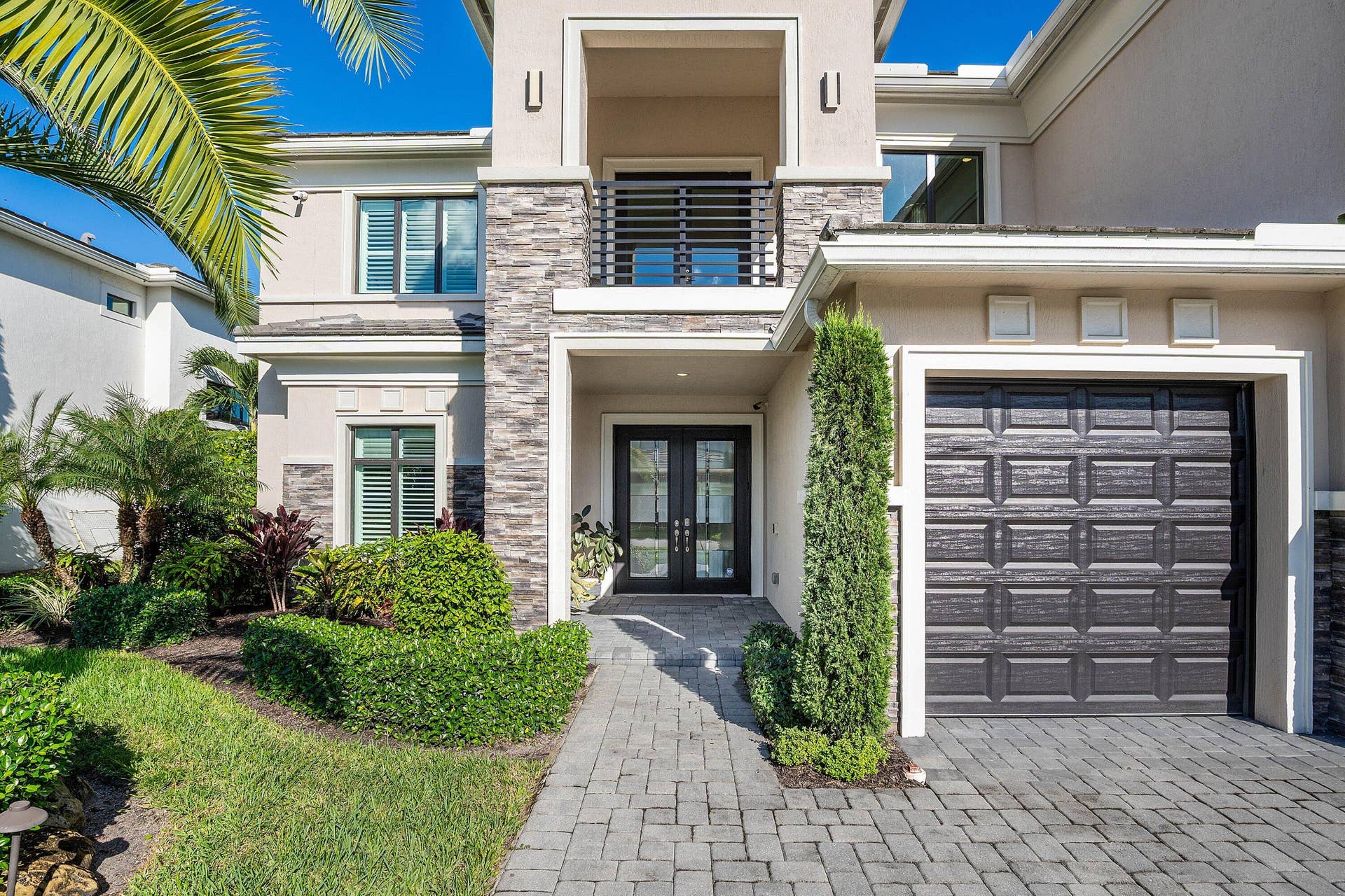 7239 NW 26TH Way, Boca Raton, FL 33496 Entrance
