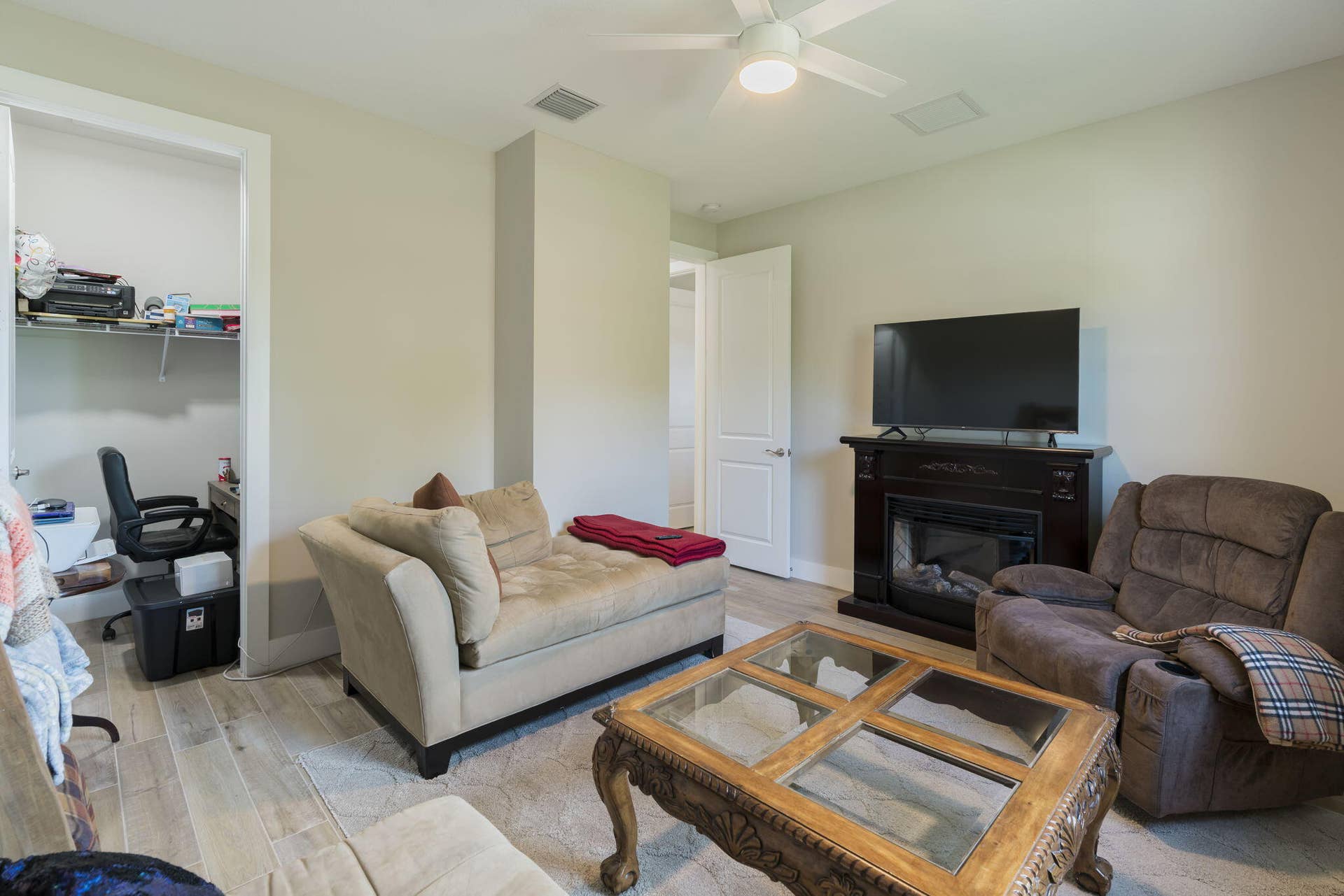 4037 SW MCINTOSH Street, Port St Lucie, FL 34953 47-web-or-mls-iPixx_01_38