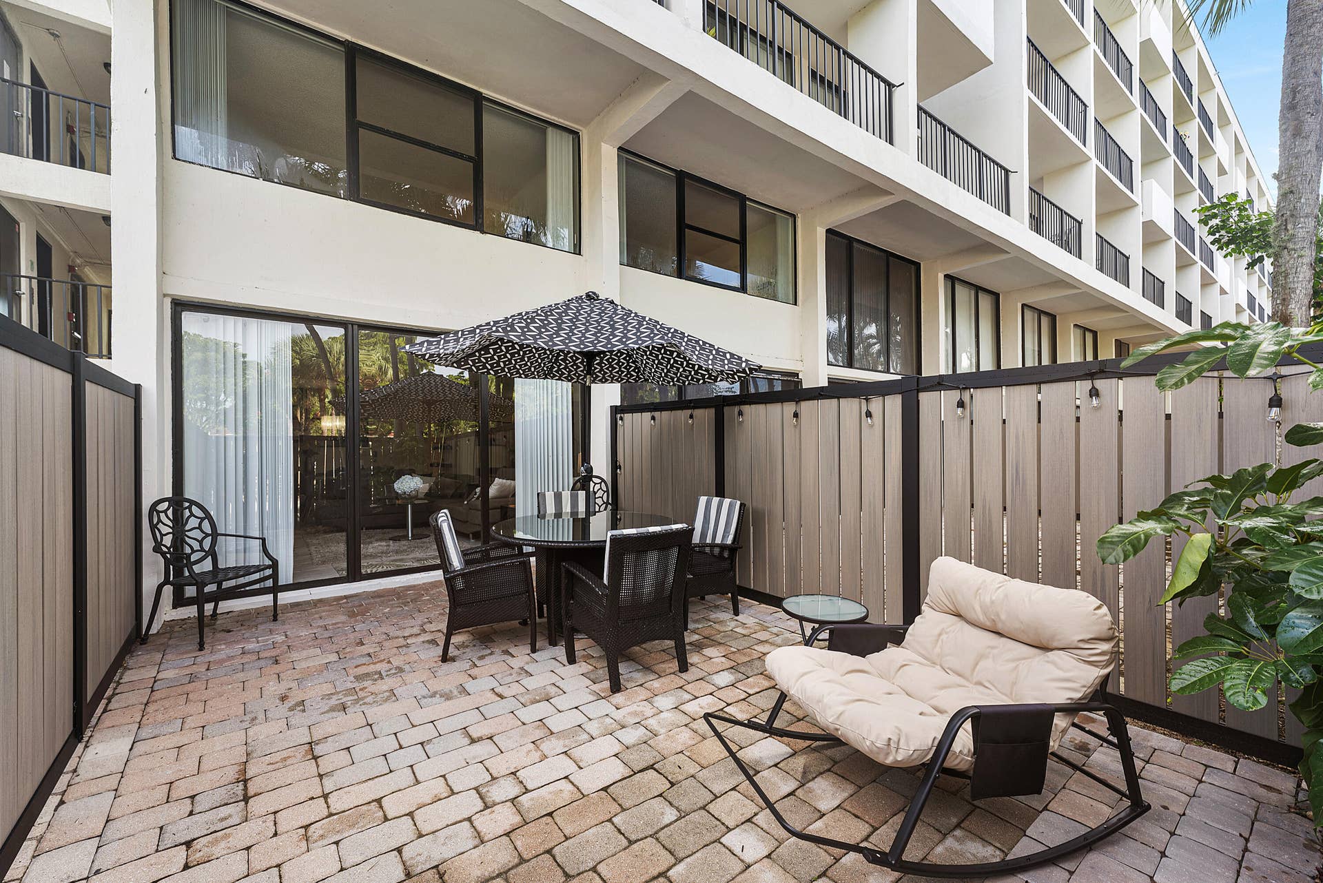 1830 EMBASSY Drive, #112, West Palm Beach, FL 33401 023-1830EmbassyDrive-112-WestPalmBeach-F