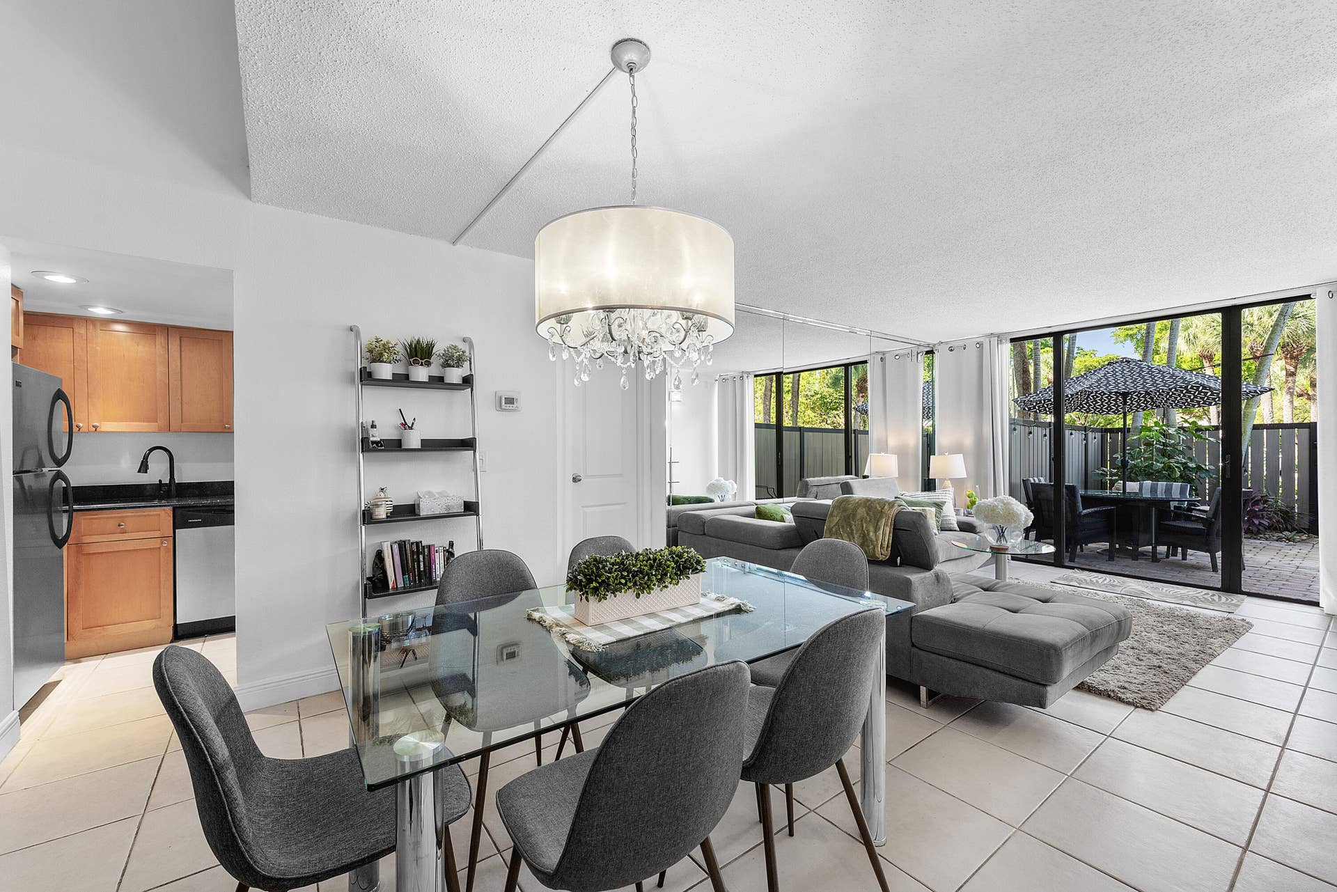 003-1830EmbassyDrive-112-WestPalmBeach-F