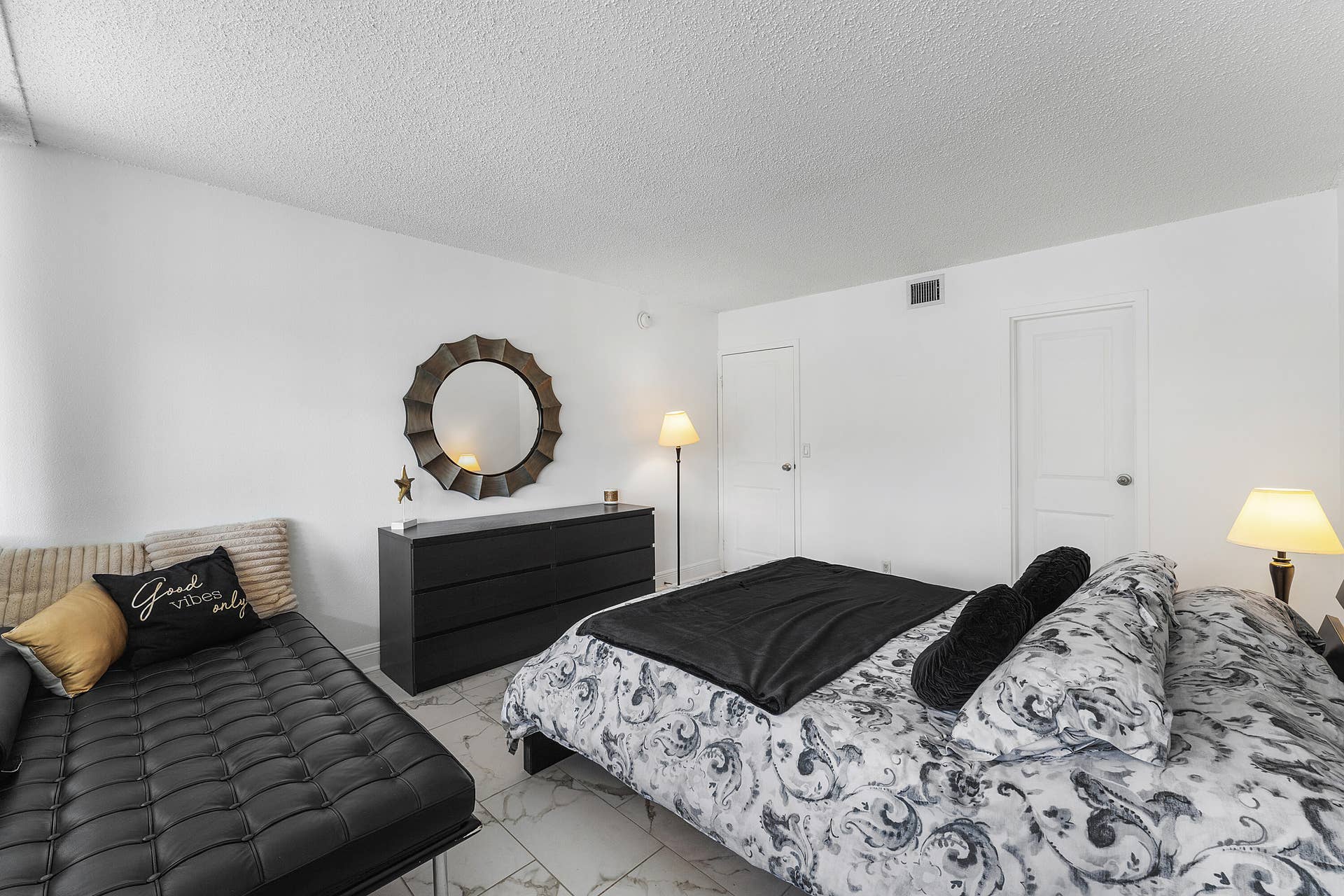 019-1830EmbassyDrive-112-WestPalmBeach-F