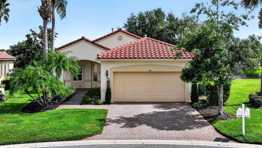 Property photo for 109 NW BAYCREST Court, Port St Lucie, FL