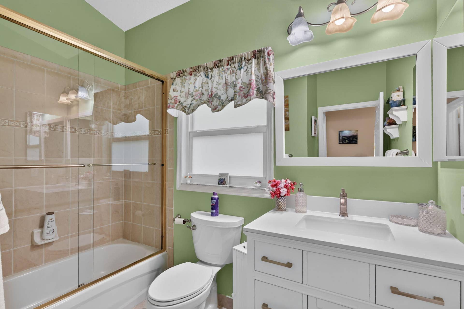 109 NW BAYCREST Court, Port St Lucie, FL 34986 Guest Bathroom