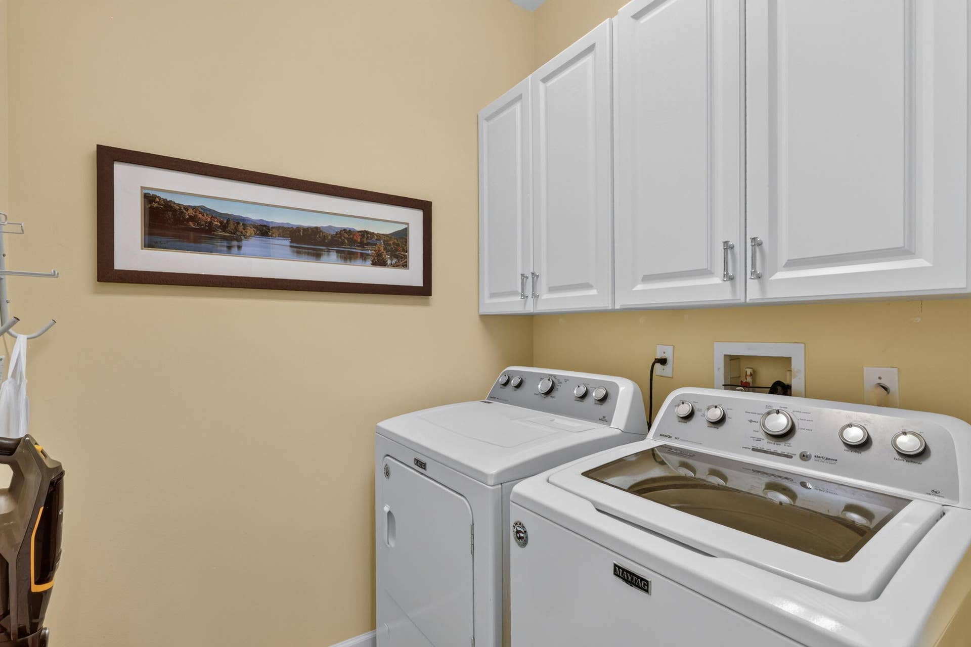 109 NW BAYCREST Court, Port St Lucie, FL 34986 Laundry Room