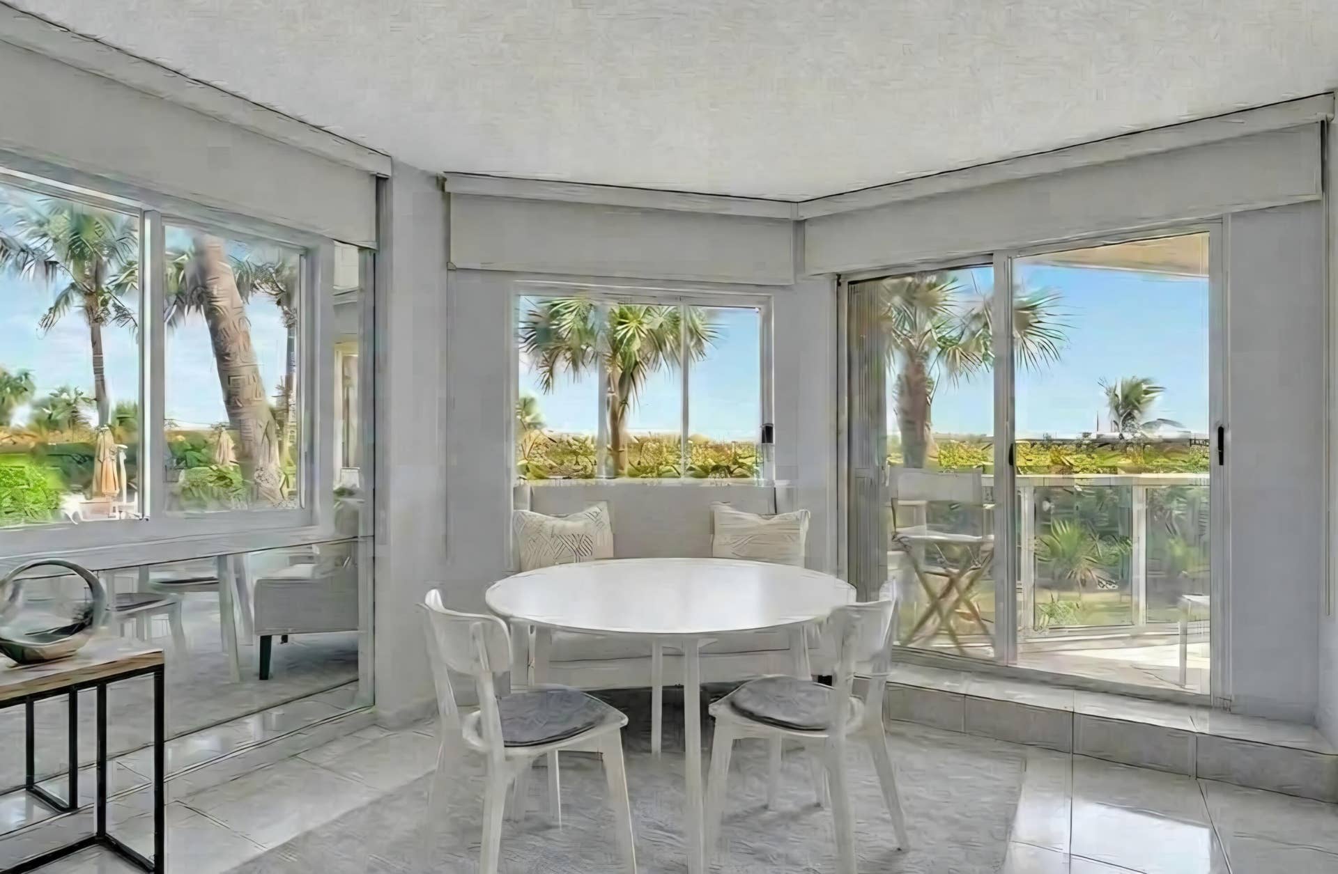 Dining nook