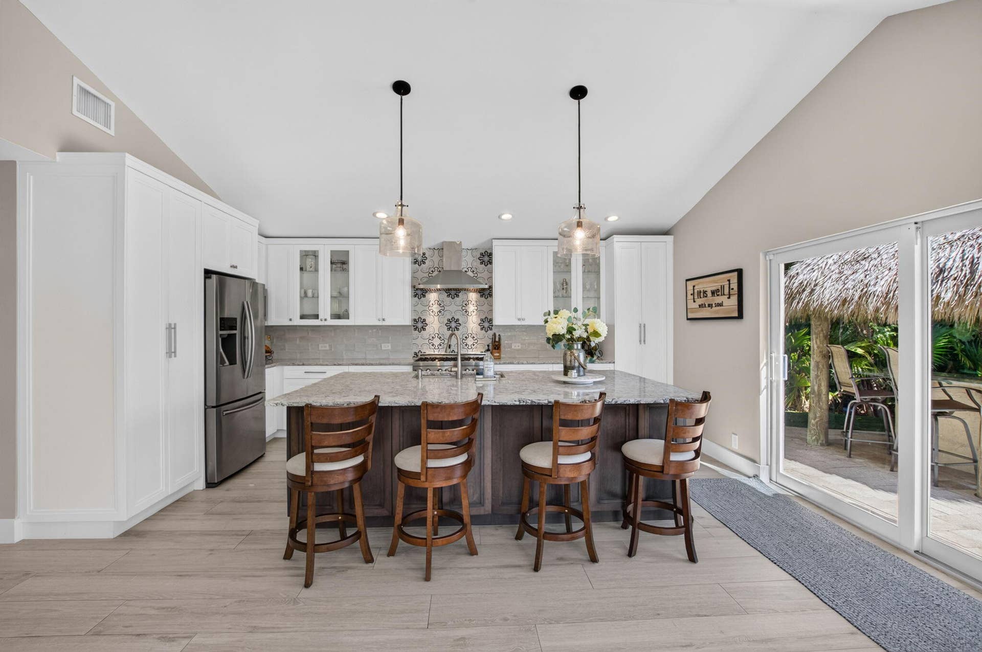 2321 SPANISH Trail, Delray Beach, FL 33483 MODERN UPDATED OPEN KITCHEN