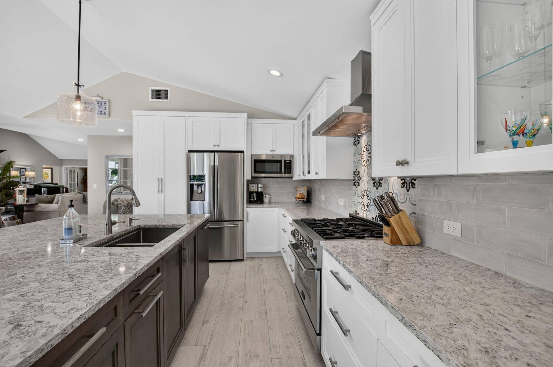 2321 SPANISH Trail, Delray Beach, FL 33483 UPDATED KITCHEN WITH WATER VIEWS