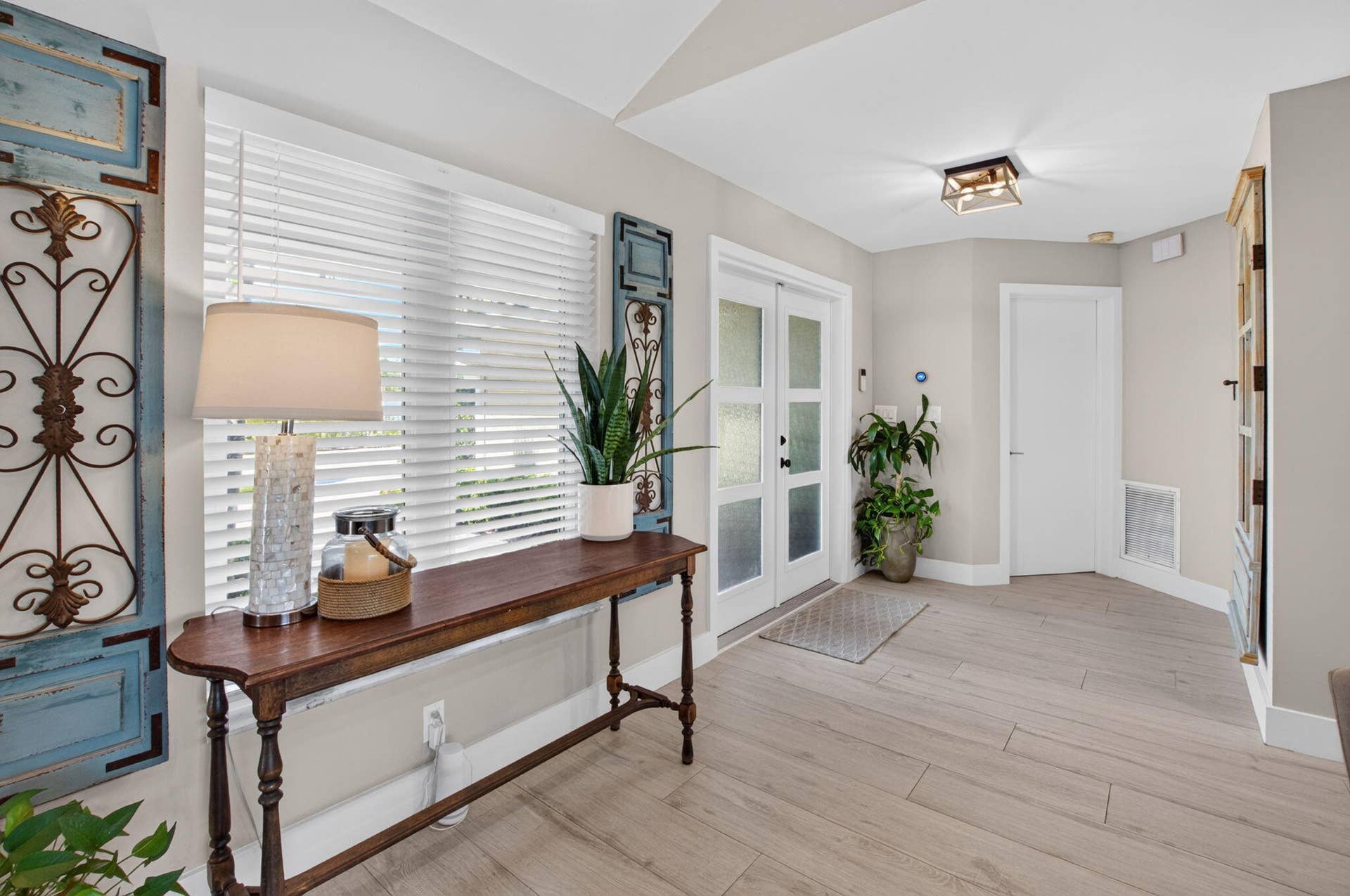 2321 SPANISH Trail, Delray Beach, FL 33483 WELCOMING FOYER