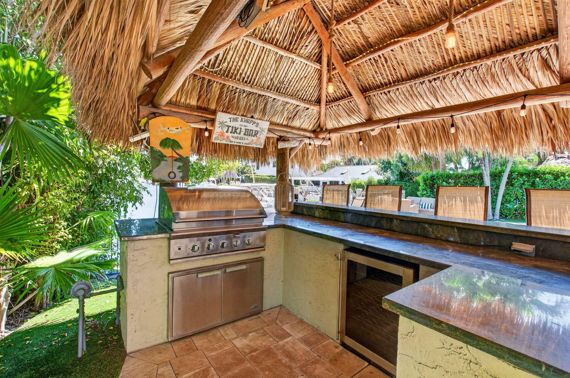 2321 SPANISH Trail, Delray Beach, FL 33483 OUTDOOR KITCHEN TIKI HUT