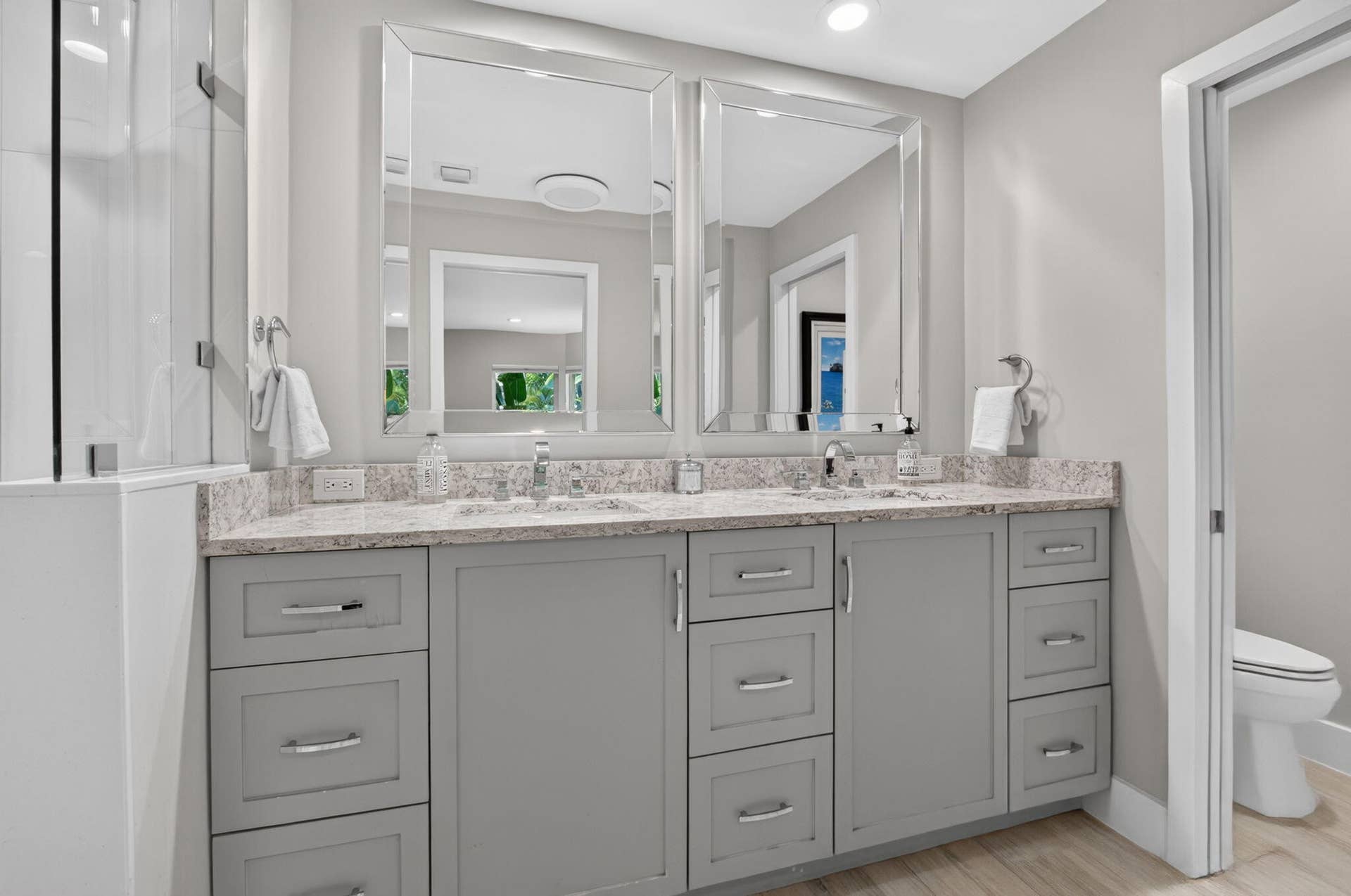 2321 SPANISH Trail, Delray Beach, FL 33483 UPDATED DOUBLE SINK VANITY