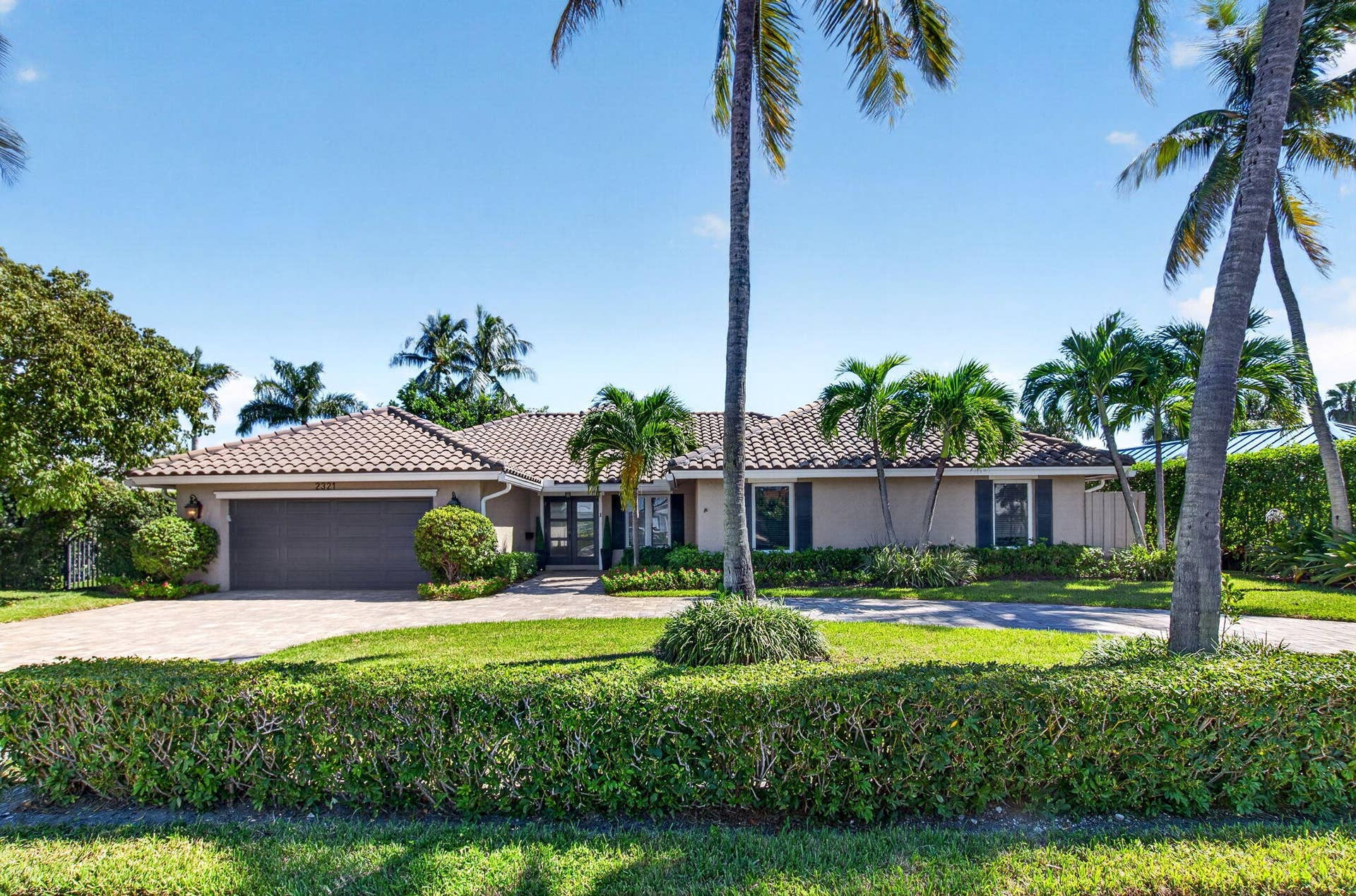 2321 SPANISH Trail, Delray Beach, FL 33483 GORGEOUS TROPIC ISLE HOME