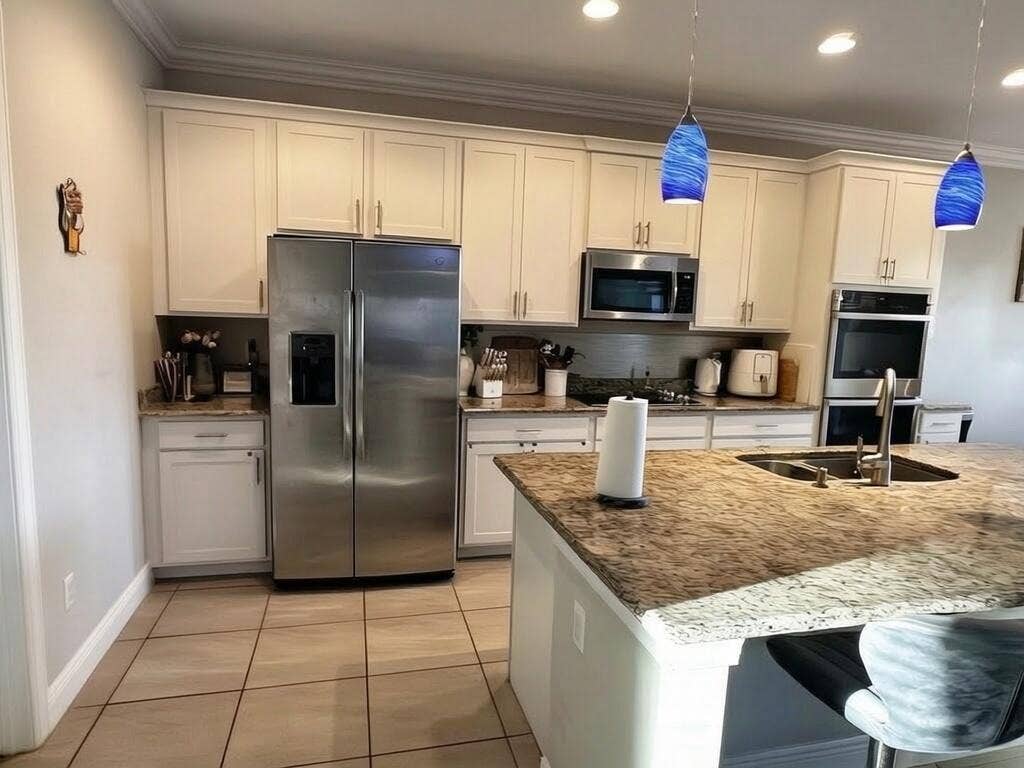 4437 SW Farmington Street, Port St Lucie, FL 34953 Kitchen