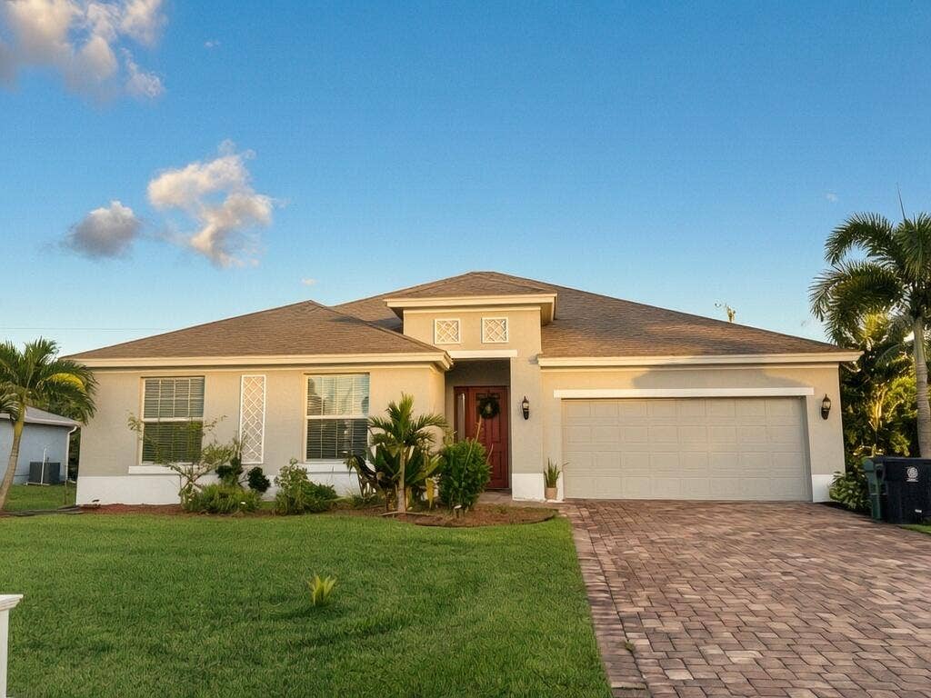 4437 SW Farmington Street, Port St Lucie, FL 34953 Front
