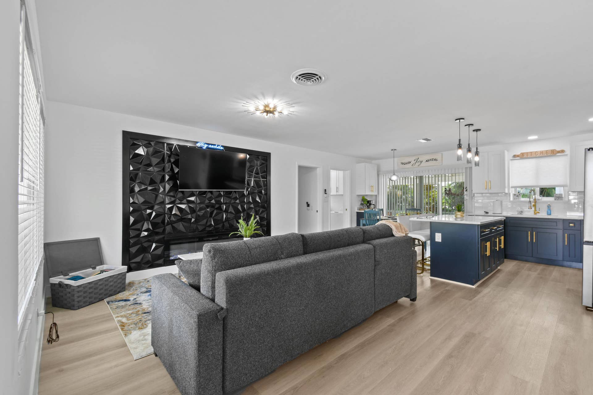 19005 SE SOUTHGATE Drive, Tequesta, FL 33469 19005SESouthgateDr(6)