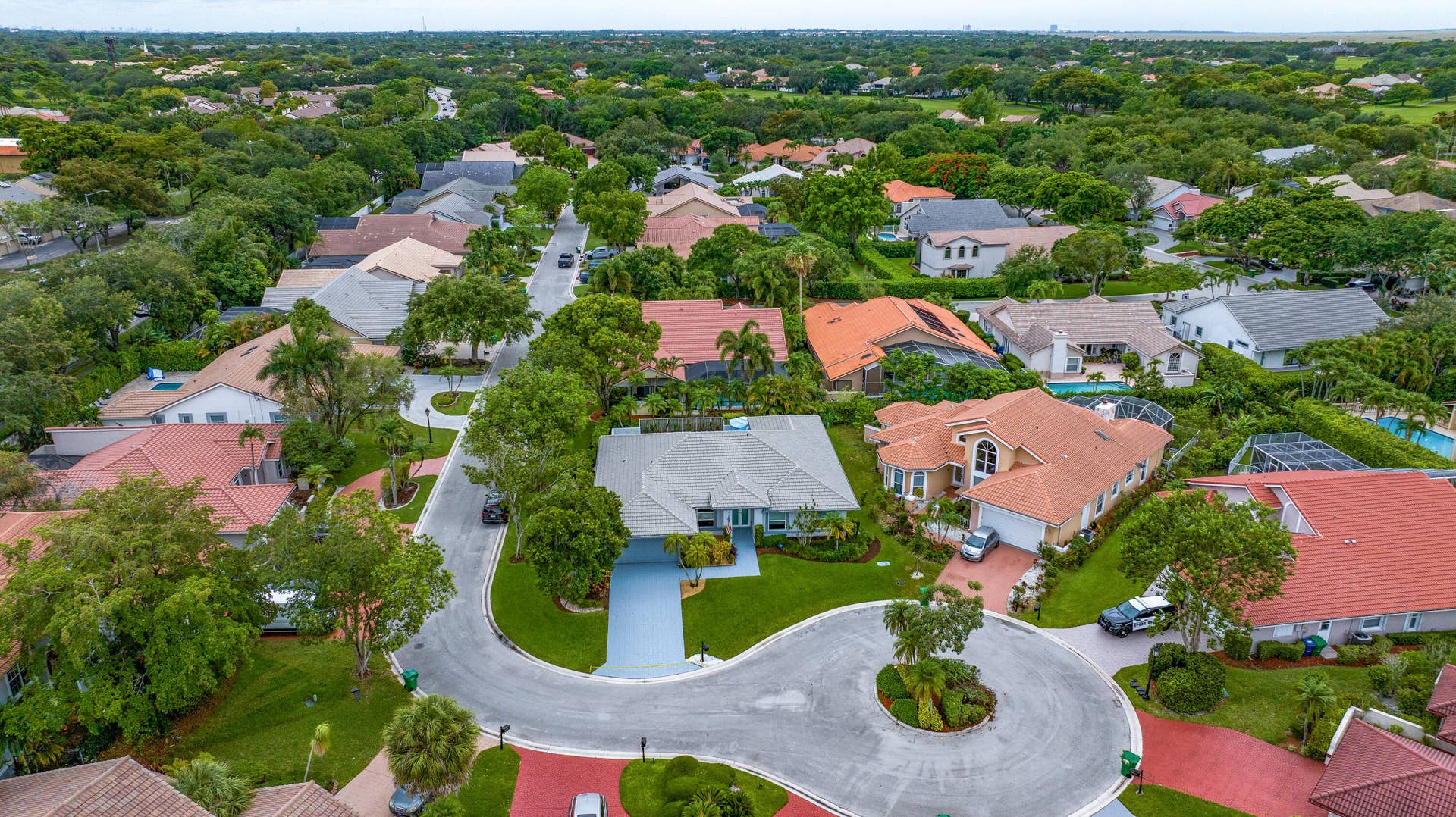 2100 Oakmont_aerial_-15