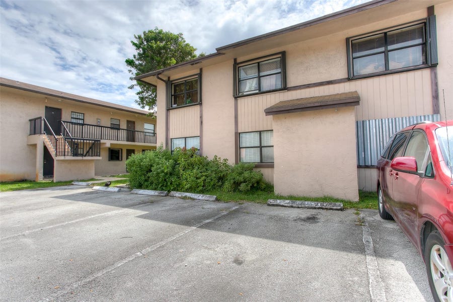 Property photo for 2500 W 67TH Place, #22-26, Hialeah, FL