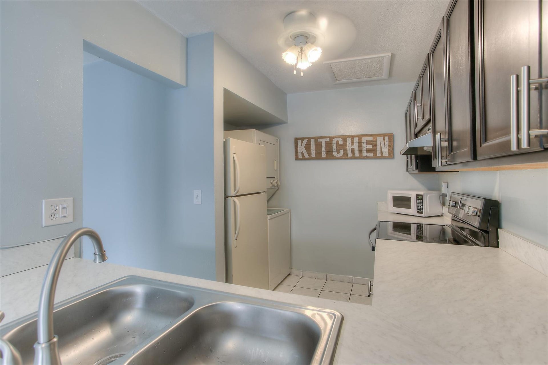 2500 W 67TH Place, #22-26, Hialeah, FL 33016 Photo 8
