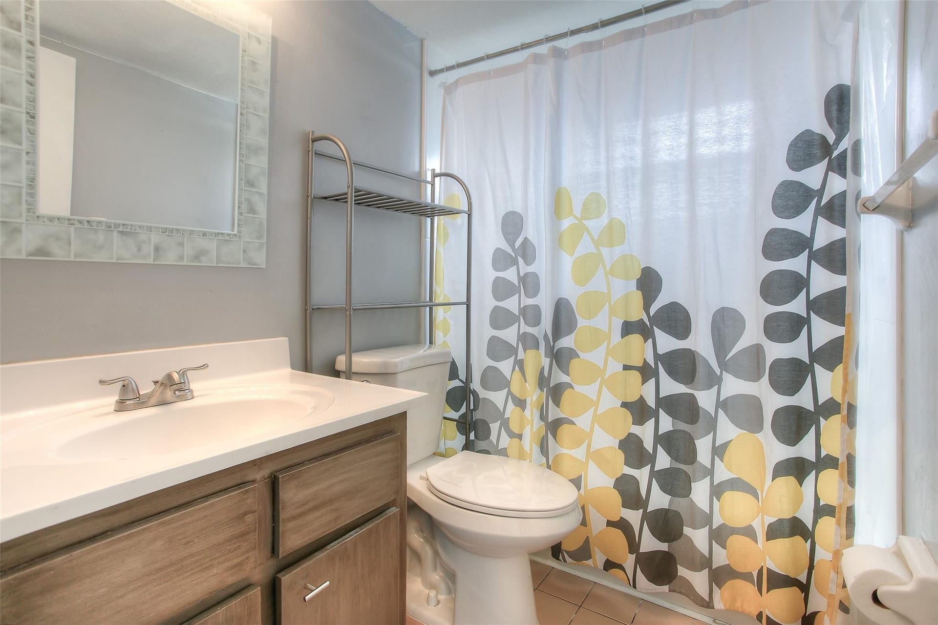 2500 W 67TH Place, #22-26, Hialeah, FL 33016 Photo 12