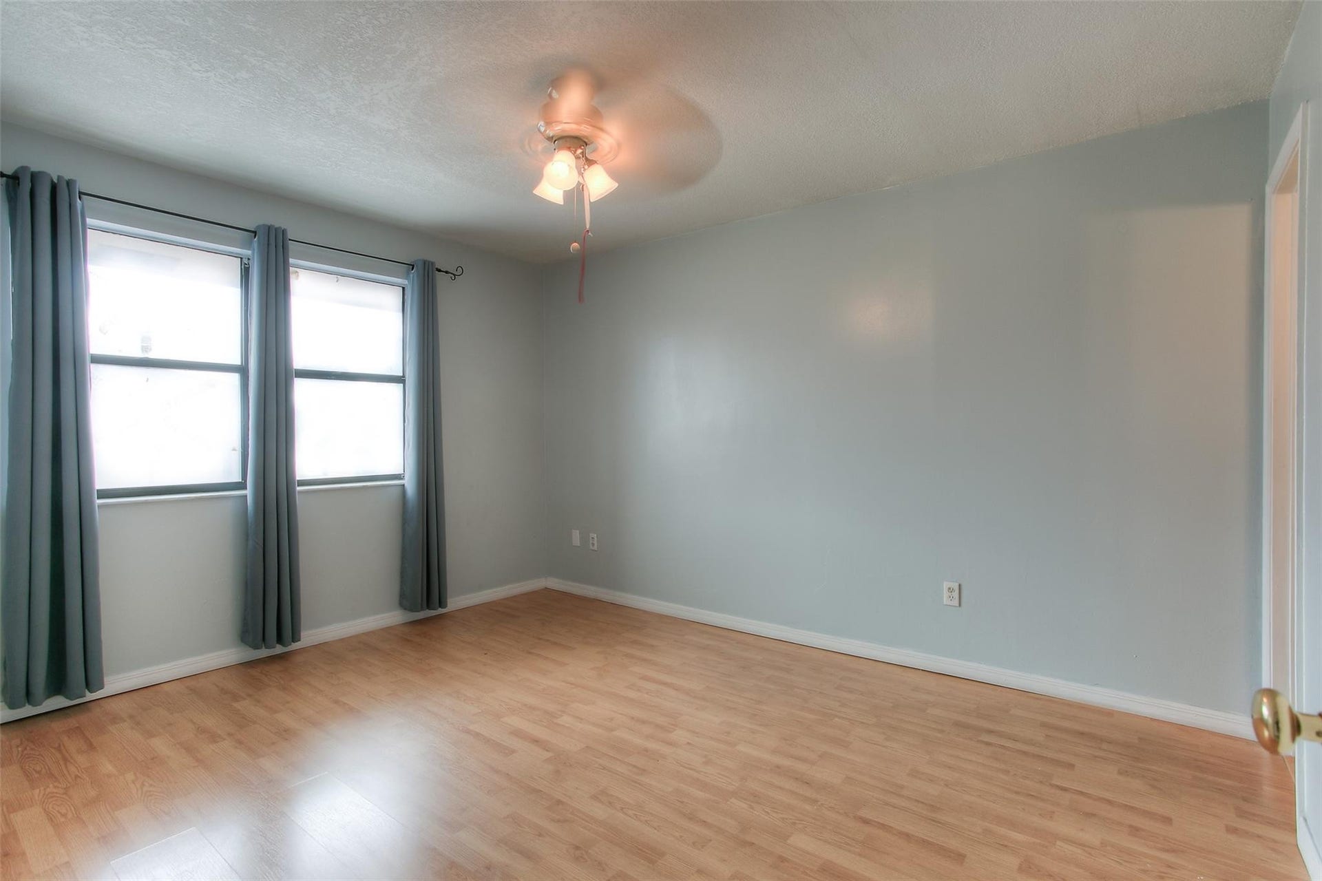 2500 W 67TH Place, #22-26, Hialeah, FL 33016 Photo 9
