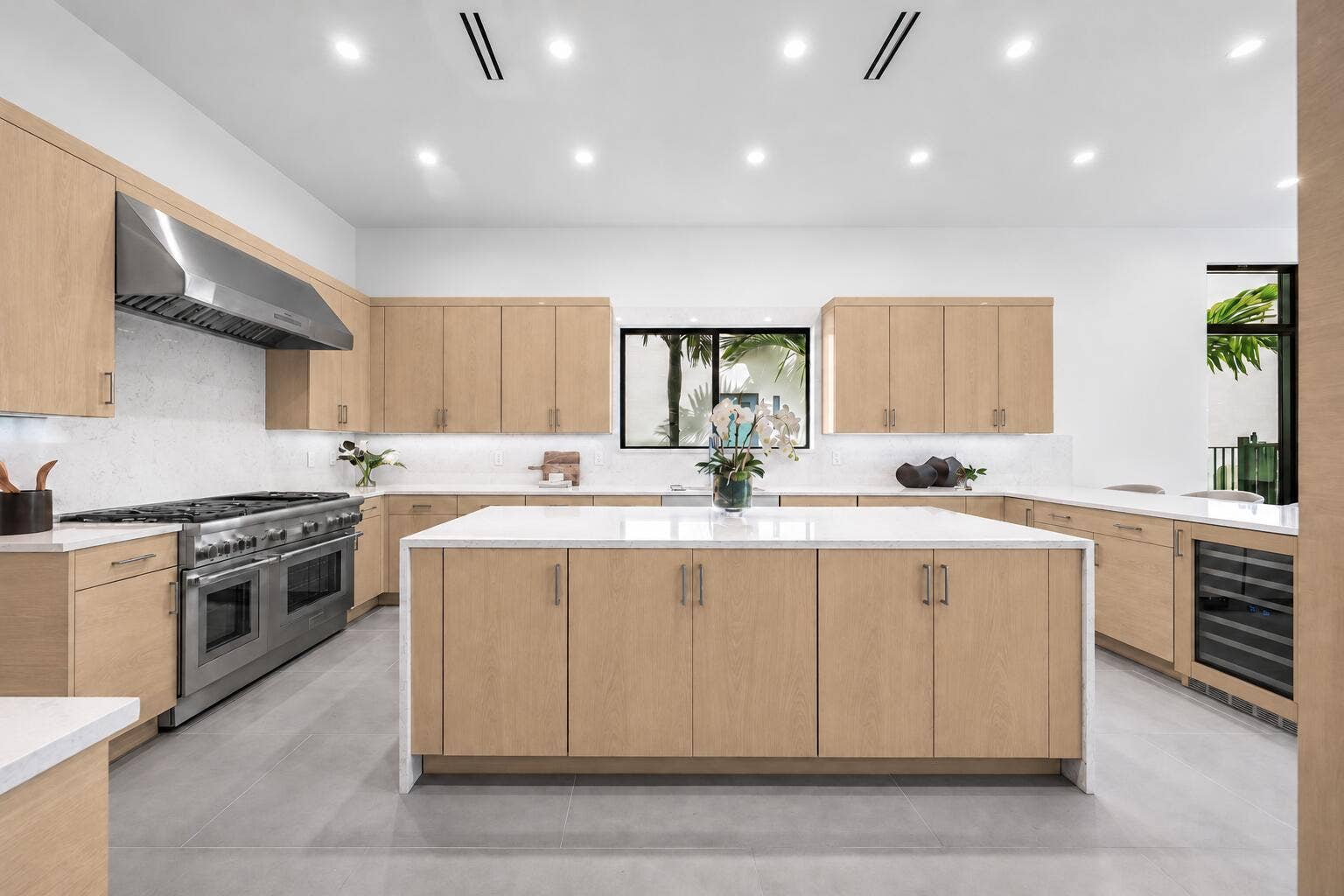 16717 MOSAIC Place, Delray Beach, FL 33446 Oak-trimmed wine cooler, uninterrupted i