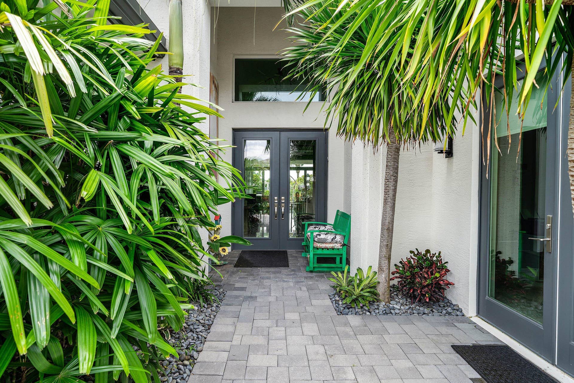 12953 VENETO SPRINGS Drive, Boynton Beach, FL 33473 Courtyard entry