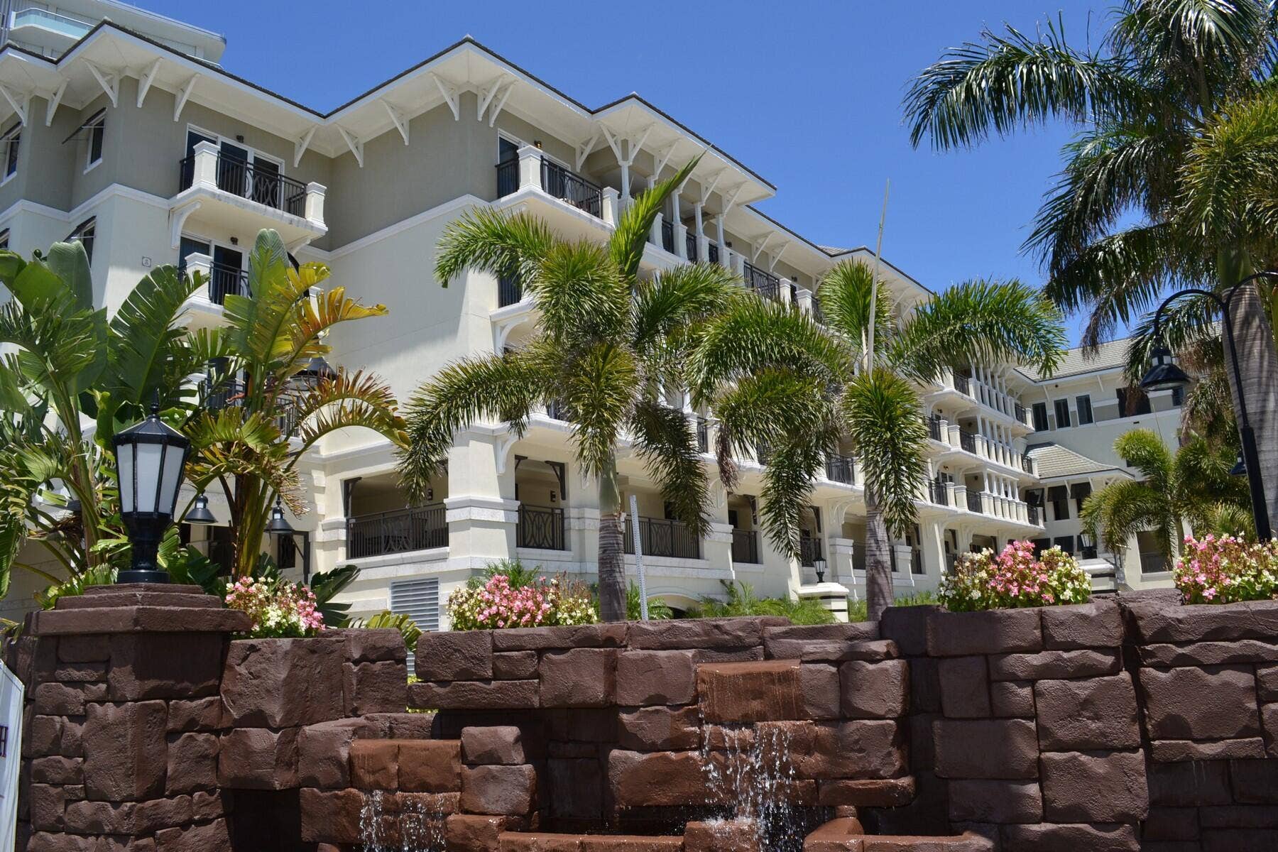 3500 Ocean Drive, #323, Vero Beach, FL 32963 Hotel front
