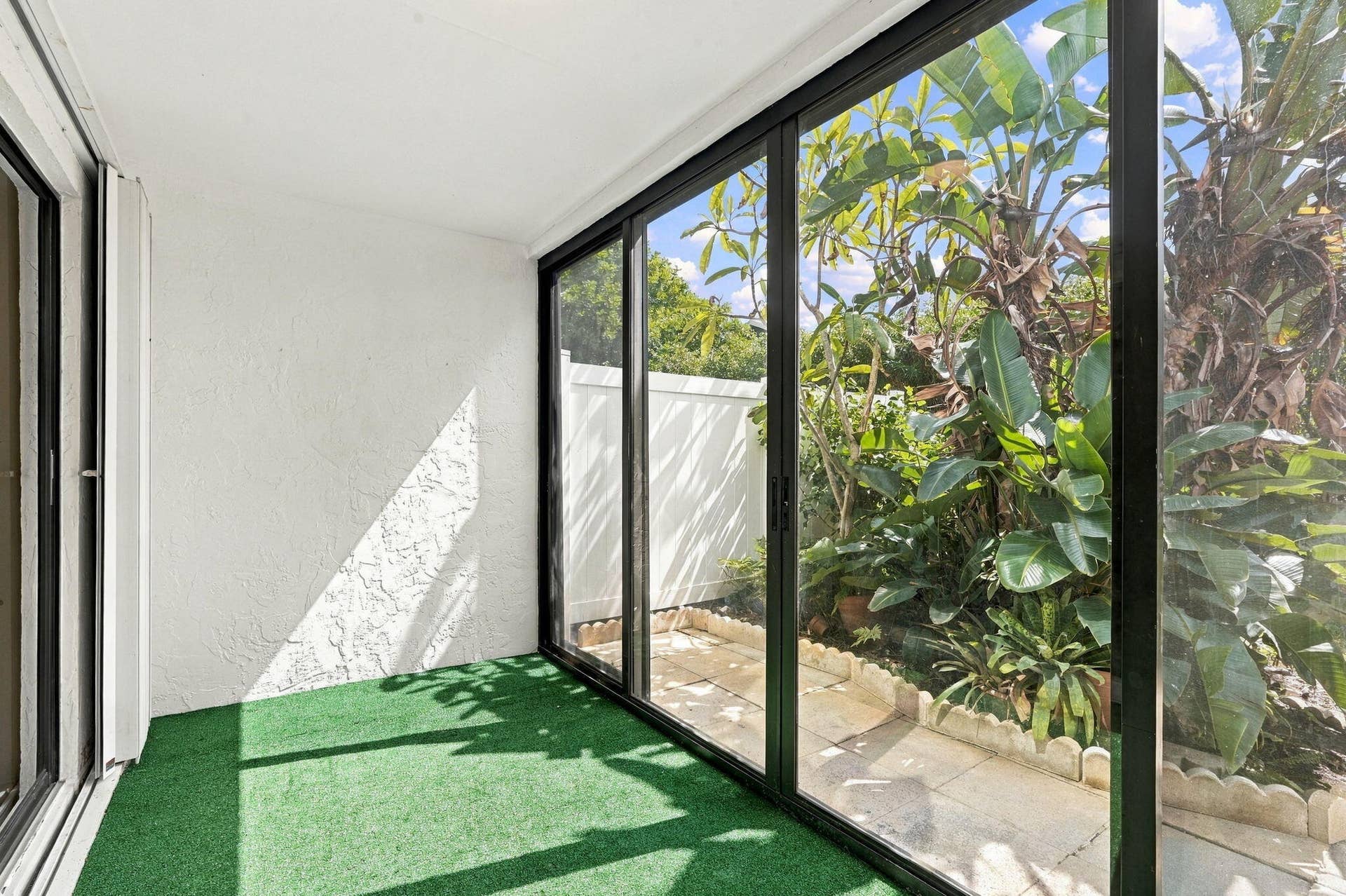 2641 Gately Drive W, #906, West Palm Beach, FL 33415 Closed patio