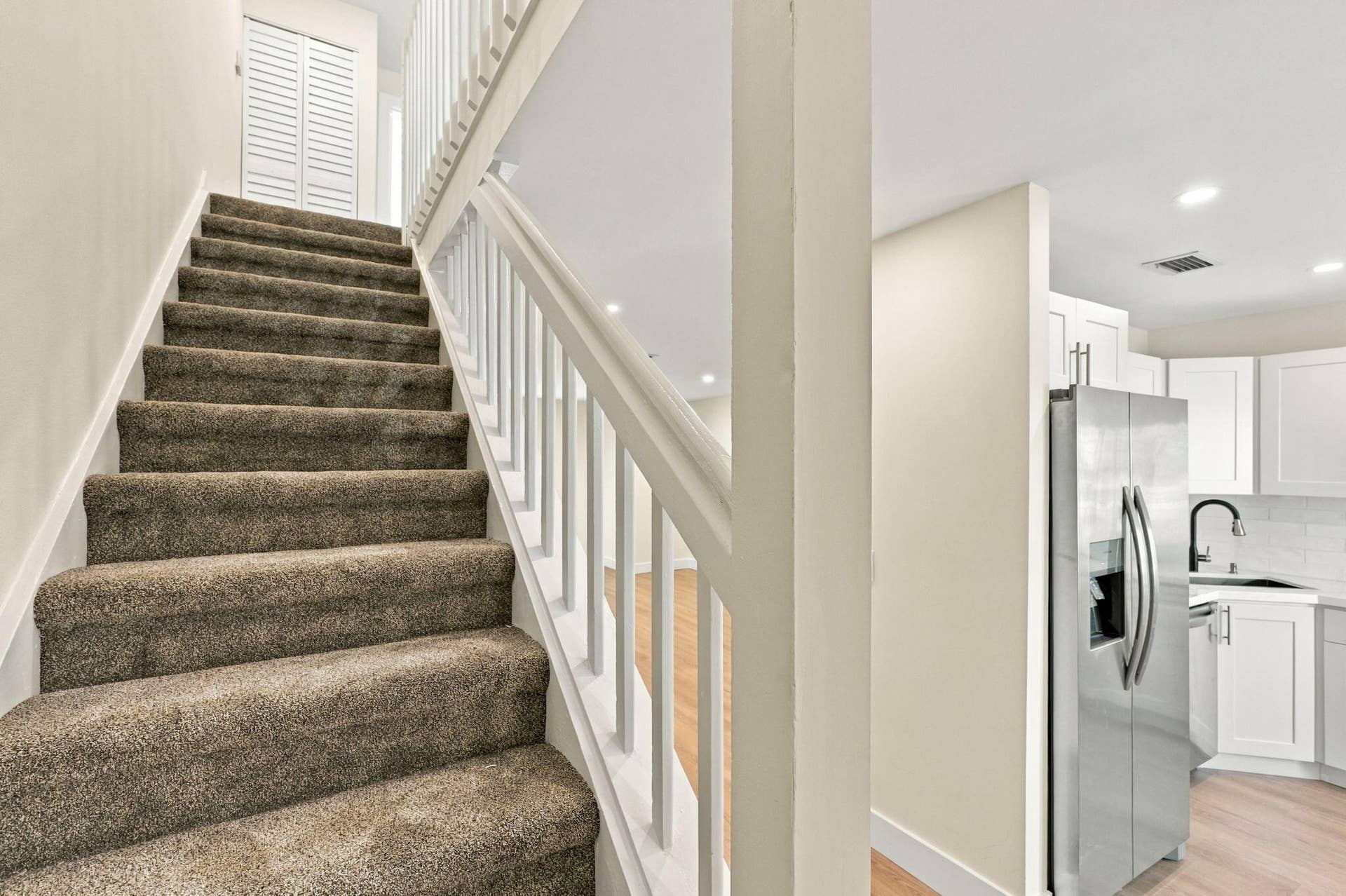 2641 Gately Drive W, #906, West Palm Beach, FL 33415 Upstairs access