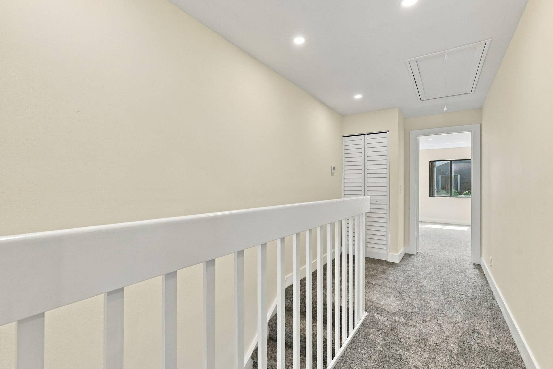 2641 Gately Drive W, #906, West Palm Beach, FL 33415 Upstairs Hall