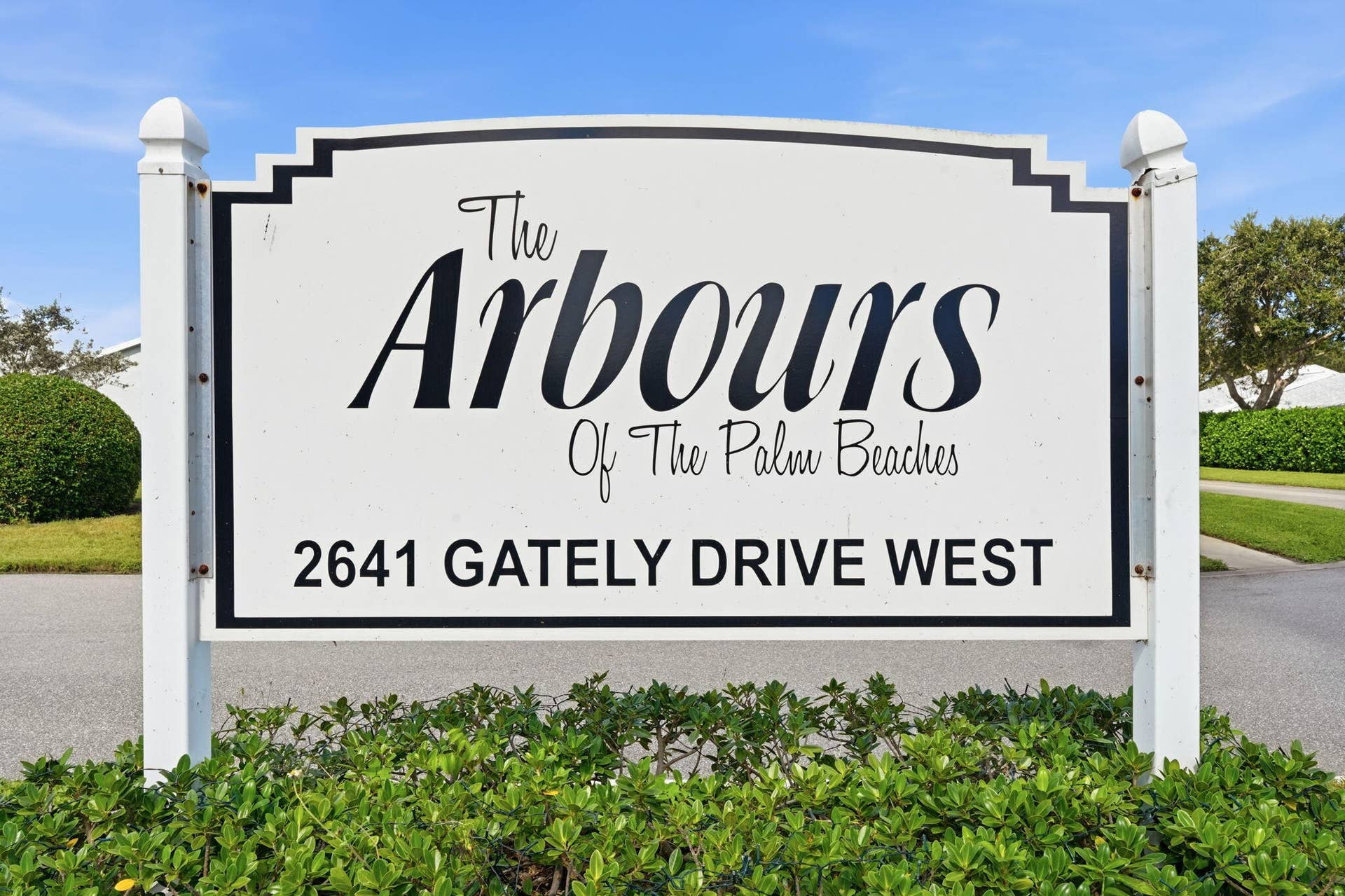2641 Gately Drive W, #906, West Palm Beach, FL 33415 Community Entrance