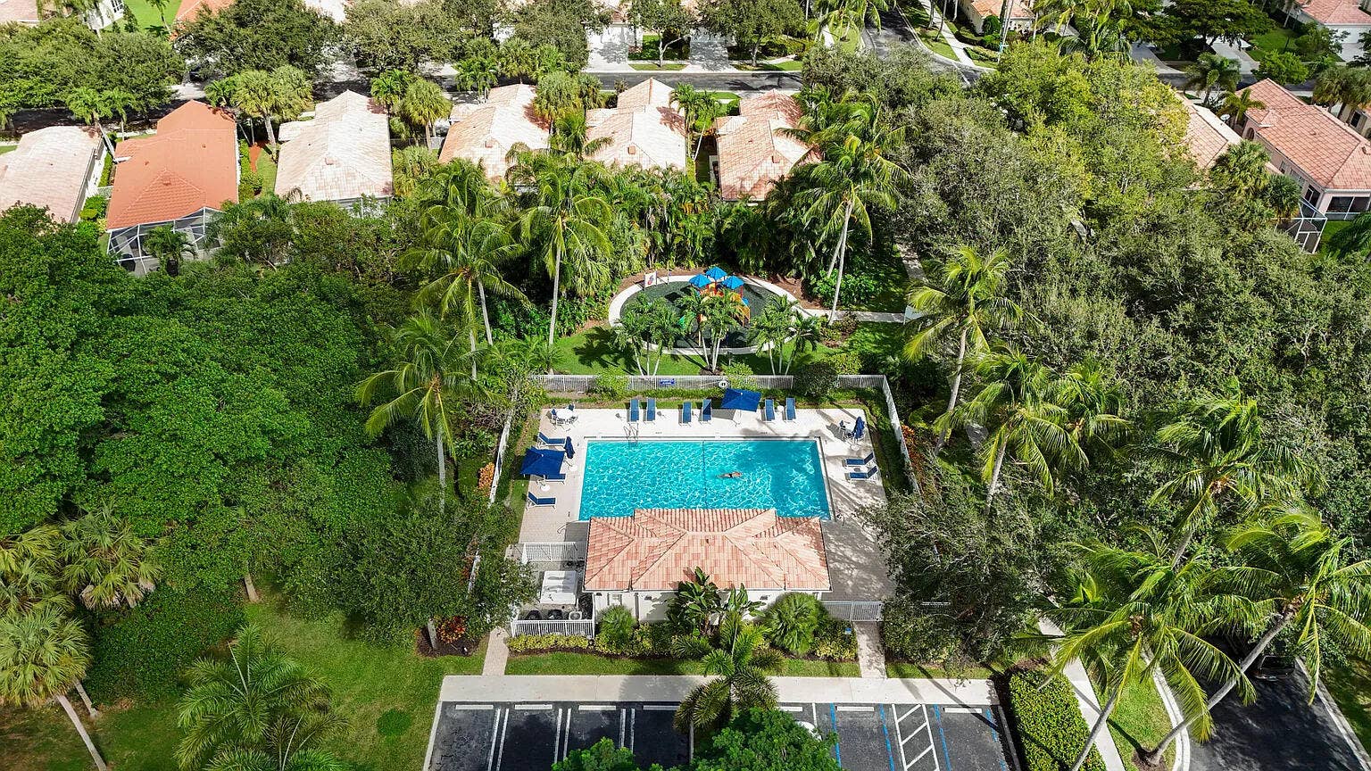 2067 Valencia Drive, Delray Beach, FL 33445 Community Pool