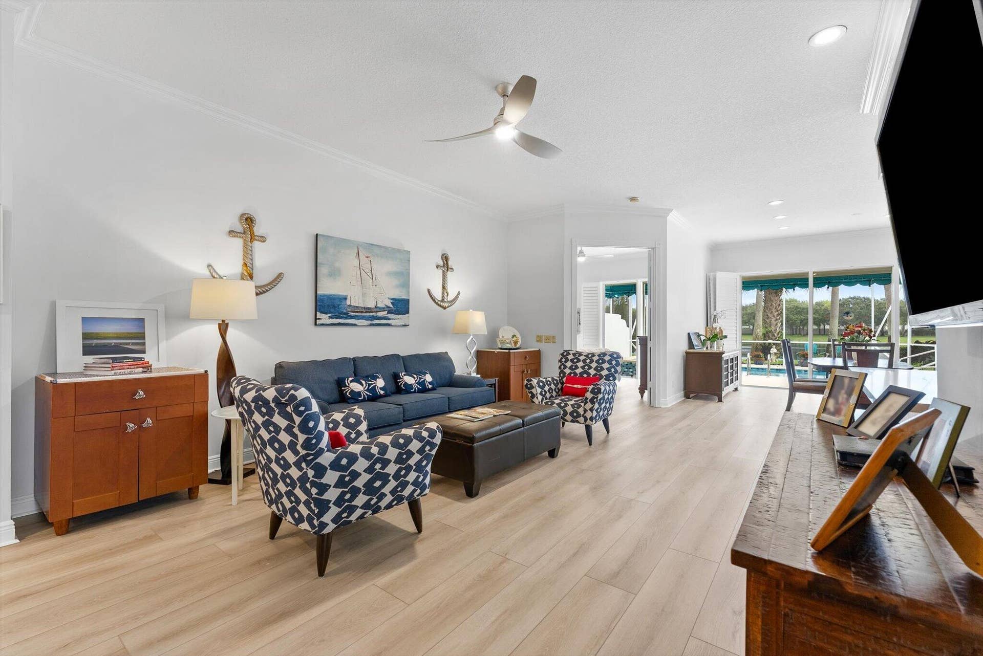 2067 Valencia Drive, Delray Beach, FL 33445 Living Room