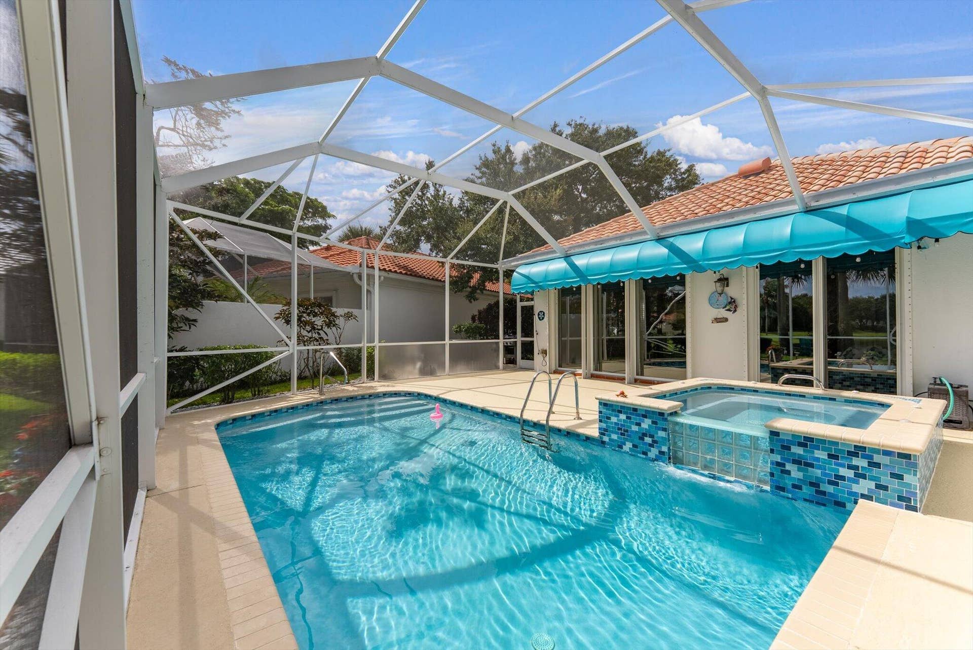 2067 Valencia Drive, Delray Beach, FL 33445 Pool + Spa