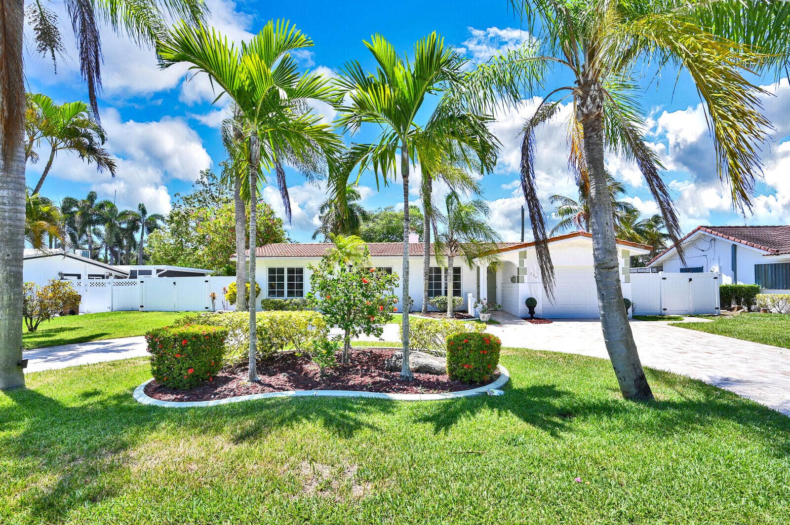 904 SE 12th Street, Deerfield Beach, FL 33441 01_Image_1_mls