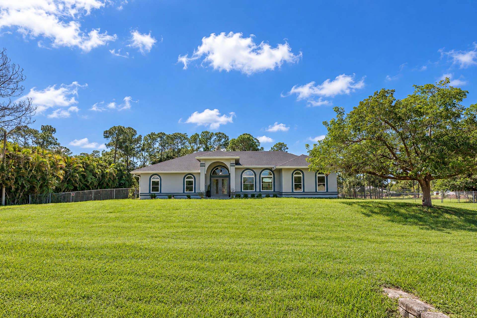 17226 79th Court N, The Acreage, FL 33470 Front of house