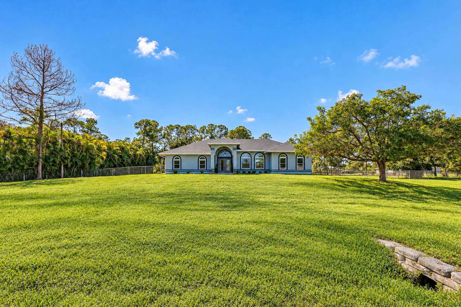 17226 79th Court N, The Acreage, FL 33470 Front of house