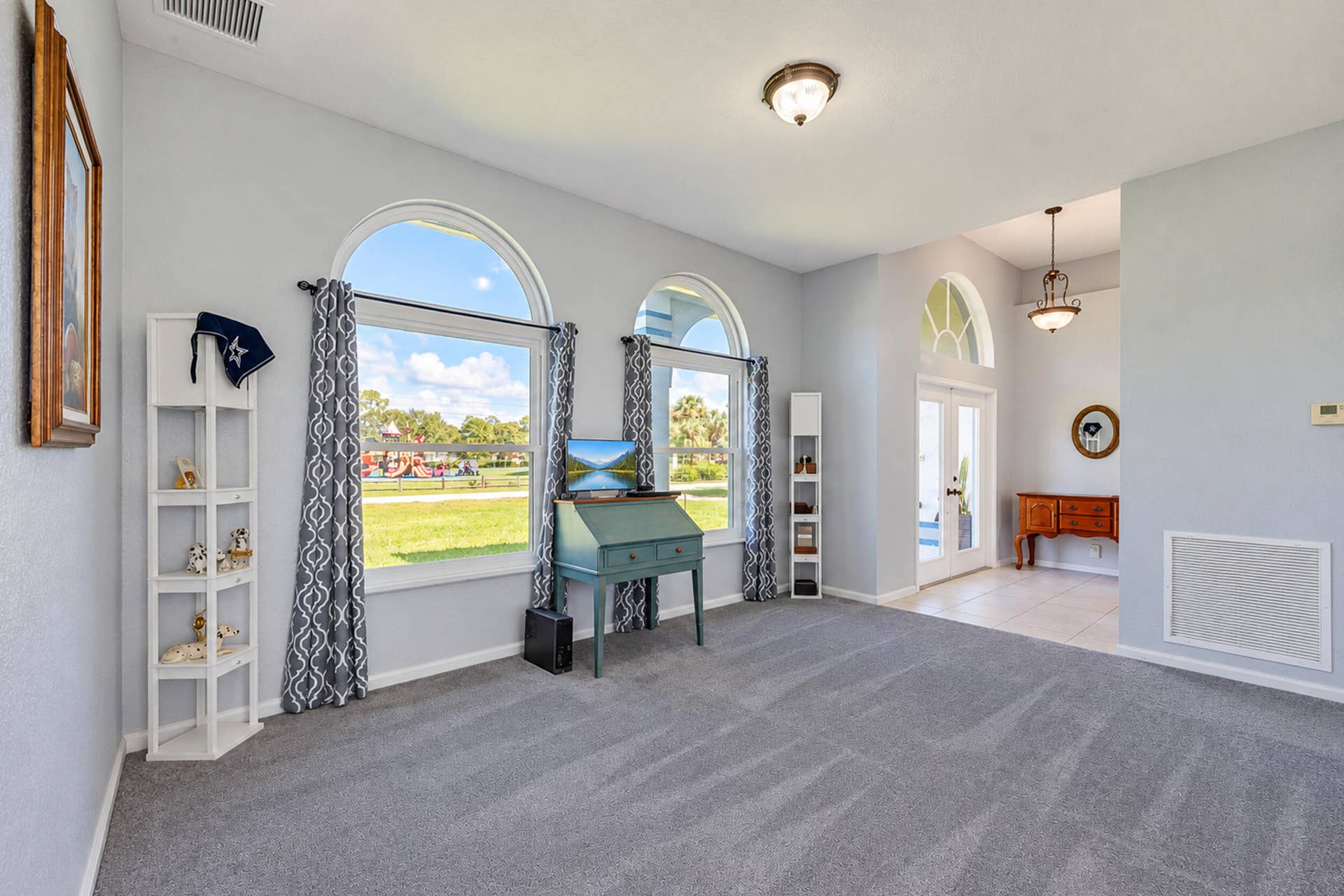 17226 79th Court N, The Acreage, FL 33470 Living Room