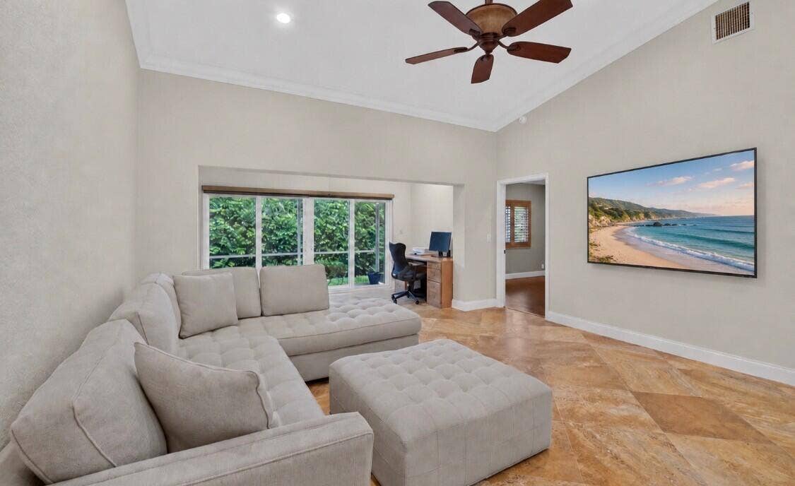 8547 VIA SERENA, #8547, Boca Raton, FL 33433 Spacious Living Room