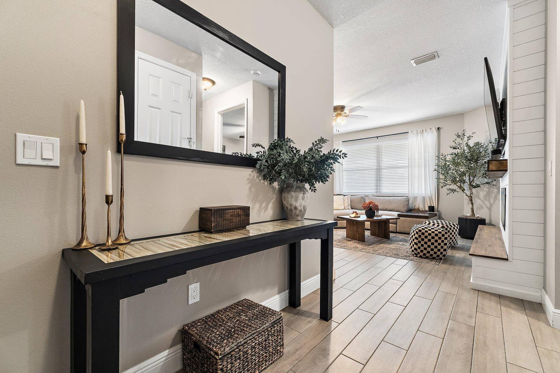 032-1293869thStN-WestPalmBeach-SMALL