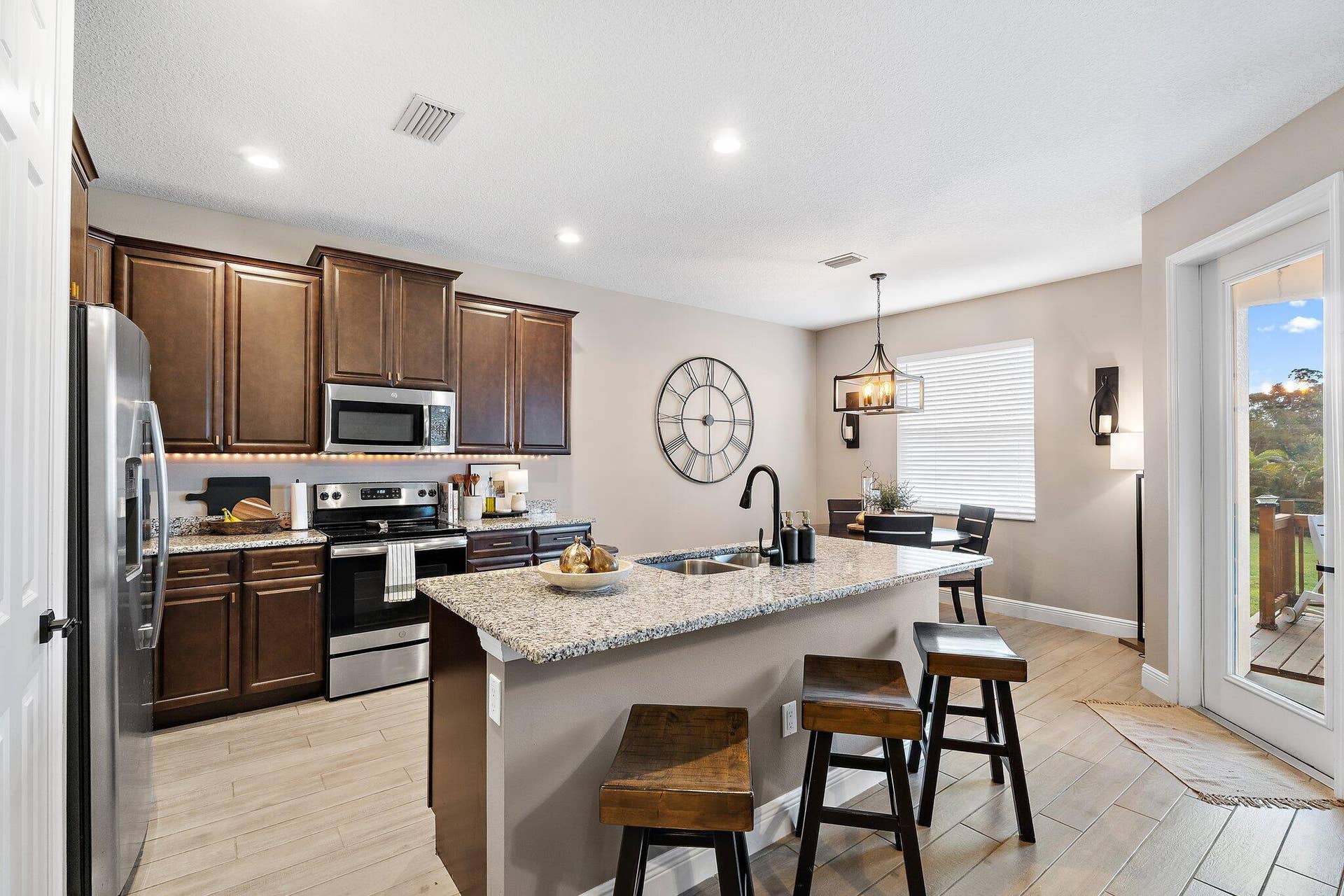 038-1293869thStN-WestPalmBeach-SMALL
