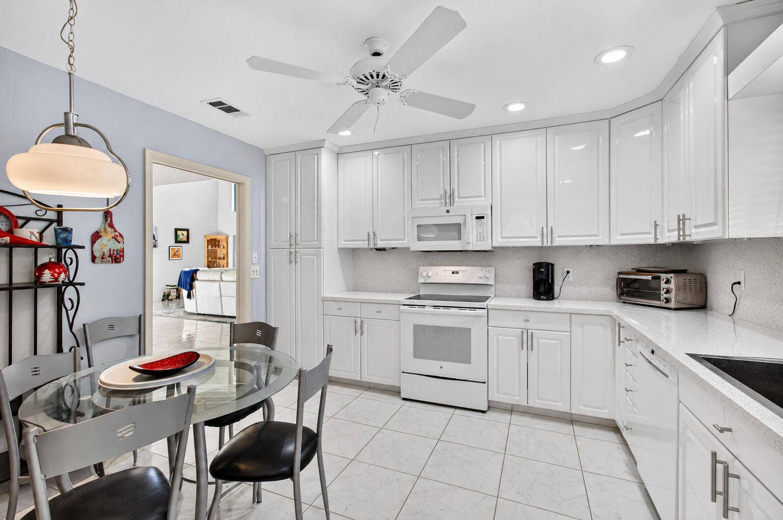 21923 Arriba Real, Boca Raton, FL 33433 05_Kitchen_dining_area