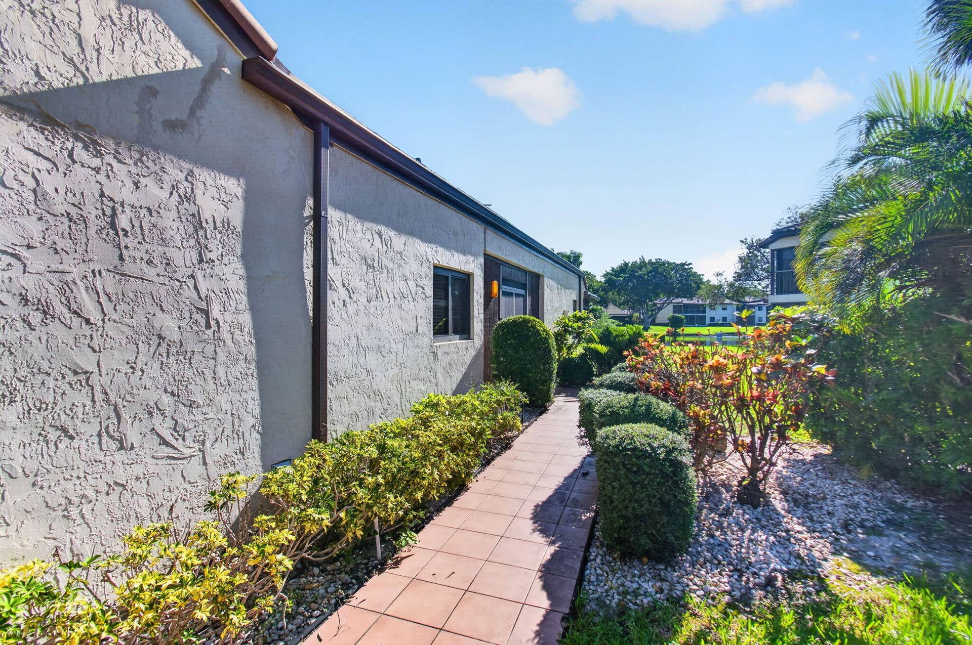 21923 Arriba Real, Boca Raton, FL 33433 33_Side_walkway