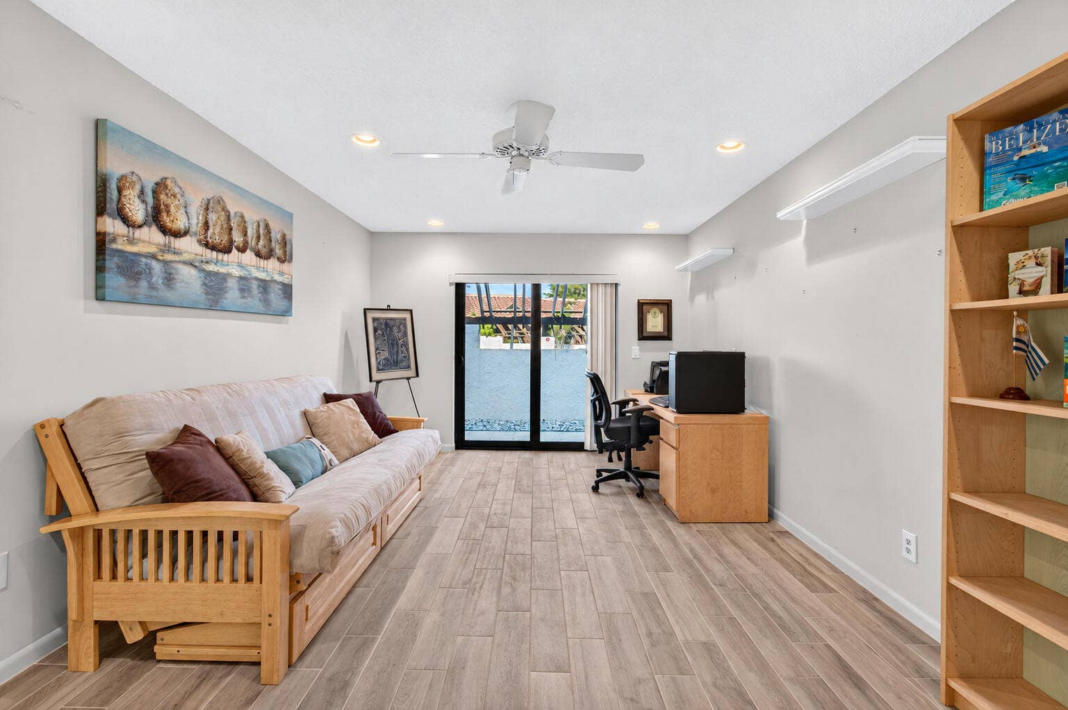 21923 Arriba Real, Boca Raton, FL 33433 22_Office_sitting_area