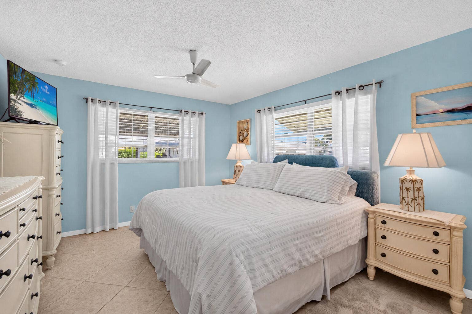 842 Meadowlark Lane, Delray Beach, FL 33445 15_blue_bedroom_DSC_9145