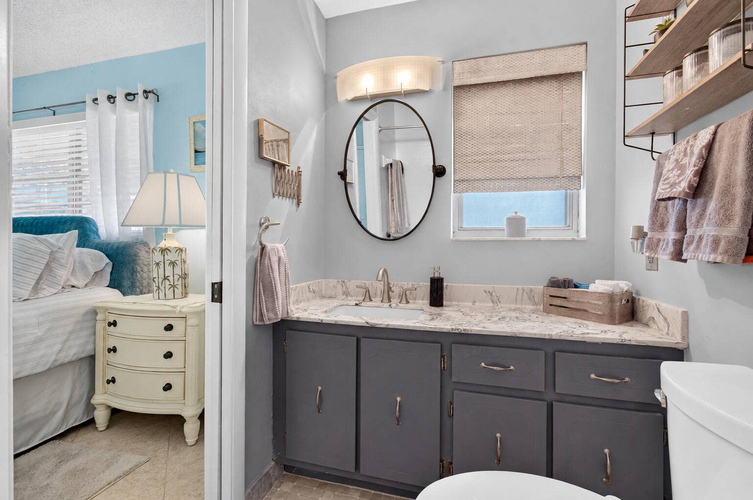 842 Meadowlark Lane, Delray Beach, FL 33445 06_bathroom_one_full_vanity_DSC_9201
