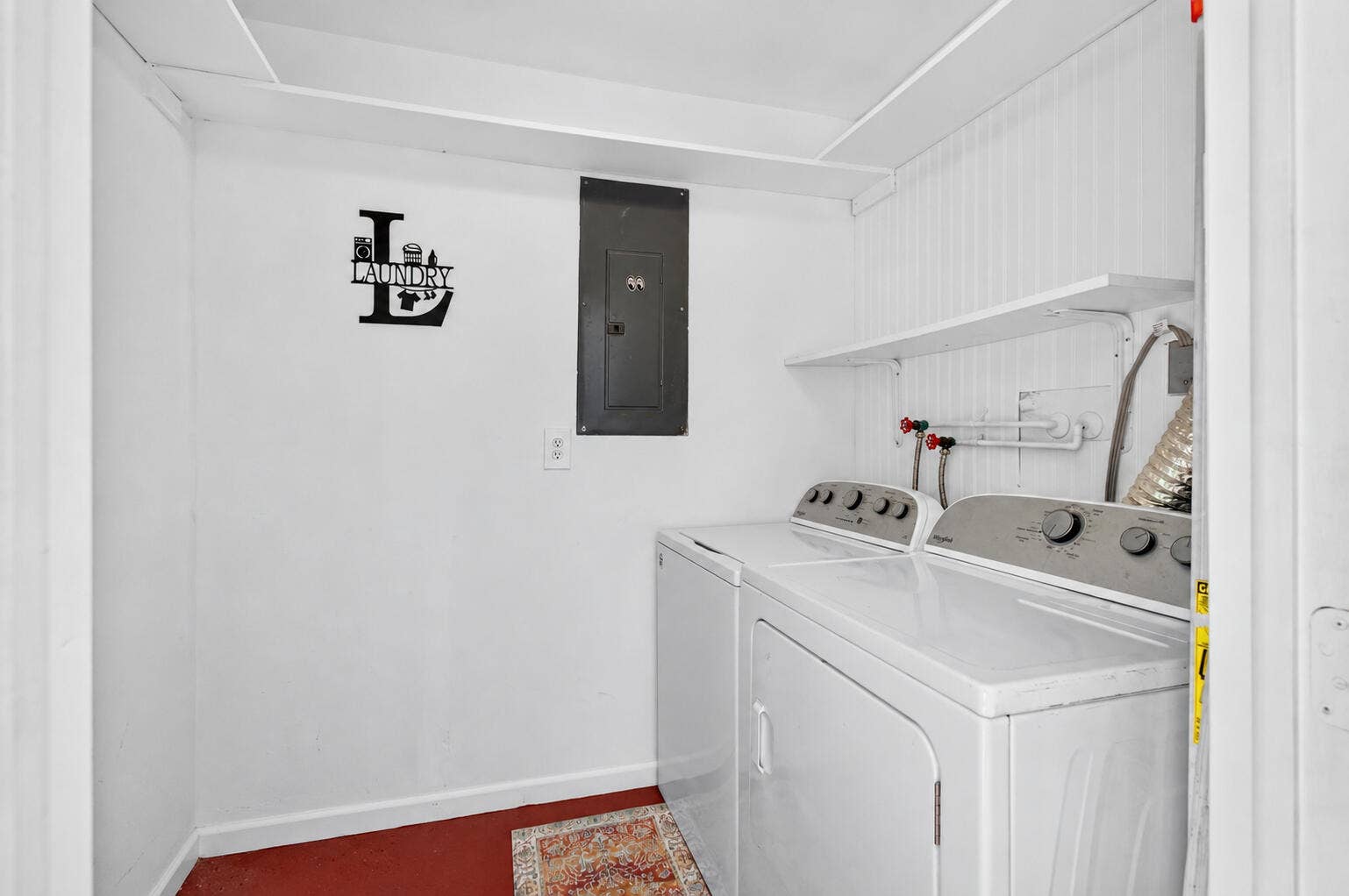 842 Meadowlark Lane, Delray Beach, FL 33445 21_laundry_room_DSC_9210