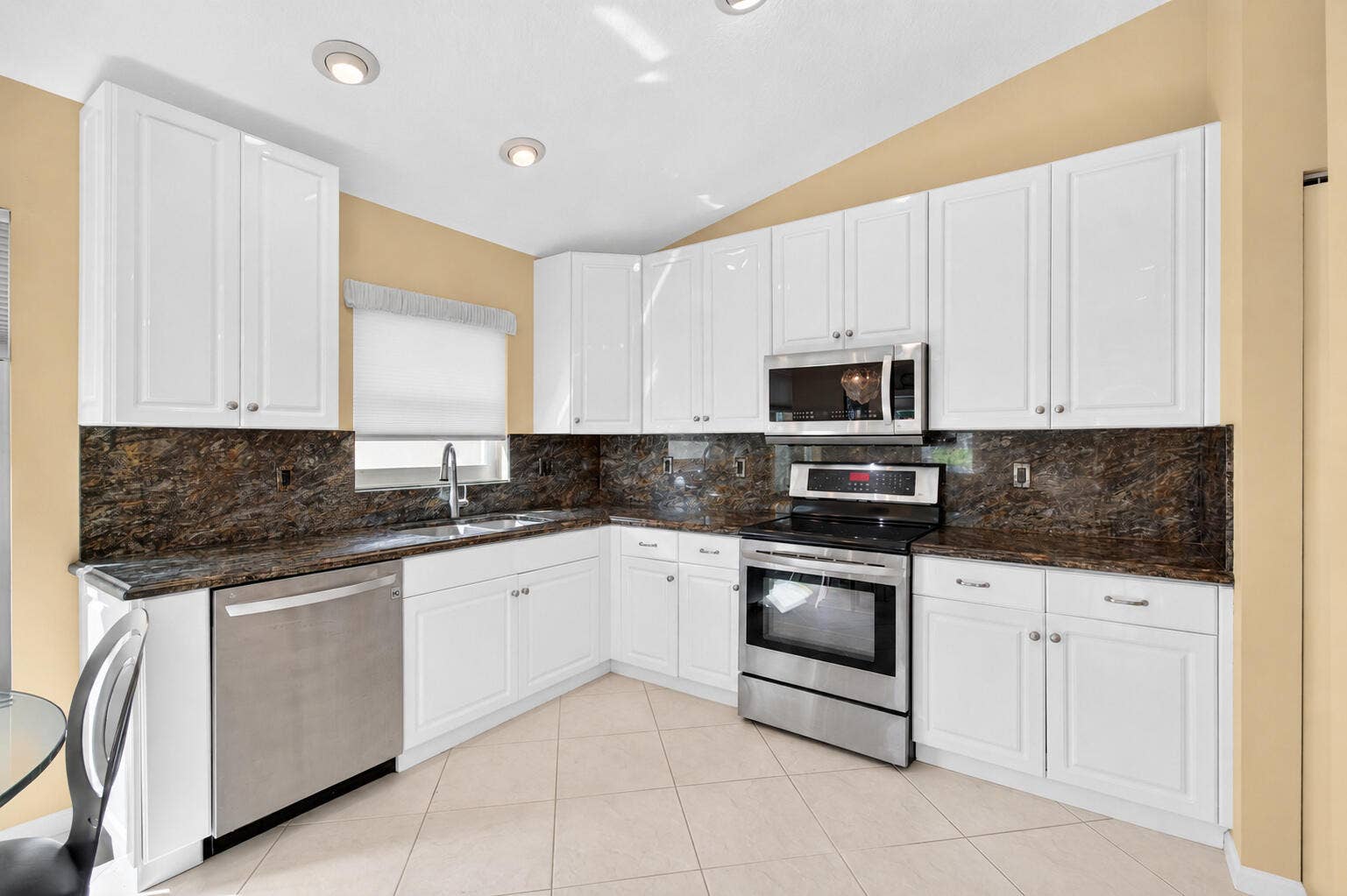 04_Kitchen