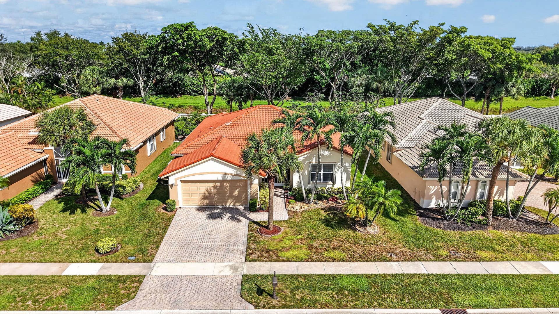 8906 Via Tuscany Drive, Boynton Beach, FL 33472 48-web-or-mls-DJI_20261014111305_0677_D