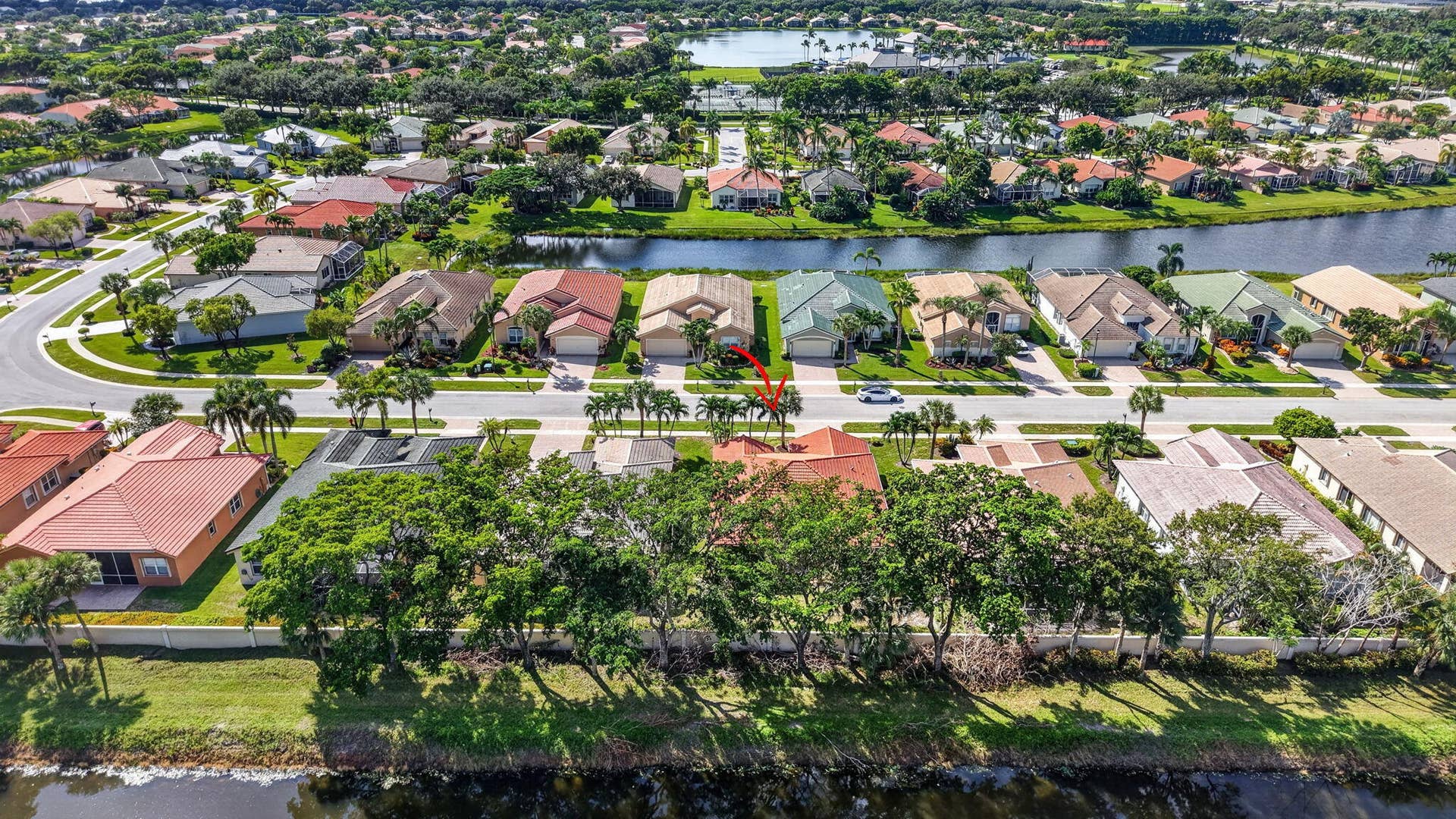 8906 Via Tuscany Drive, Boynton Beach, FL 33472 54-web-or-mls-DJI_20261014111358_0712_D